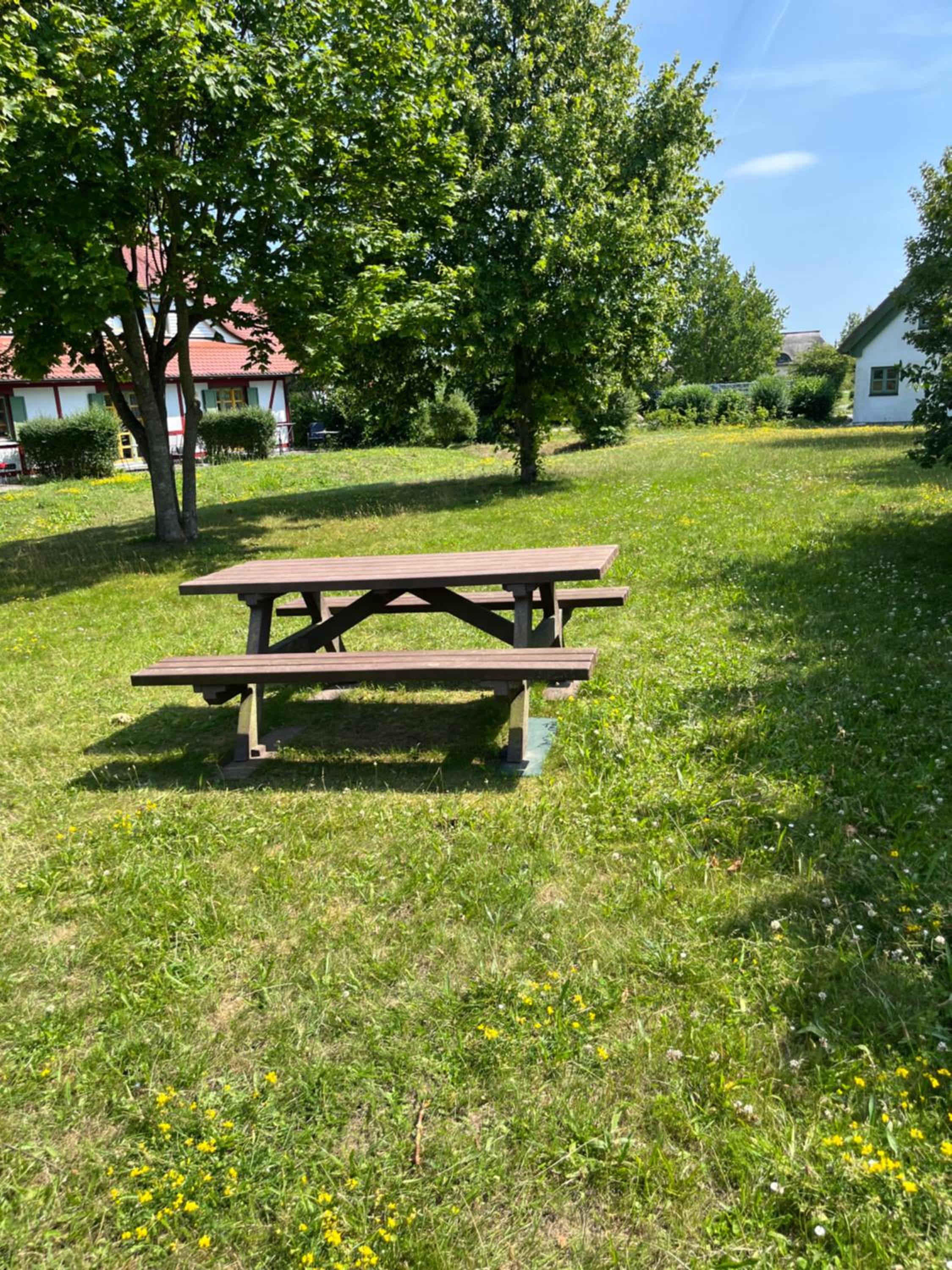 Möwenblick Bakenberg-41 Ferienwohnung mit Terrasse, Doppelbett, Schlafsofa, vollständige Komfortküche