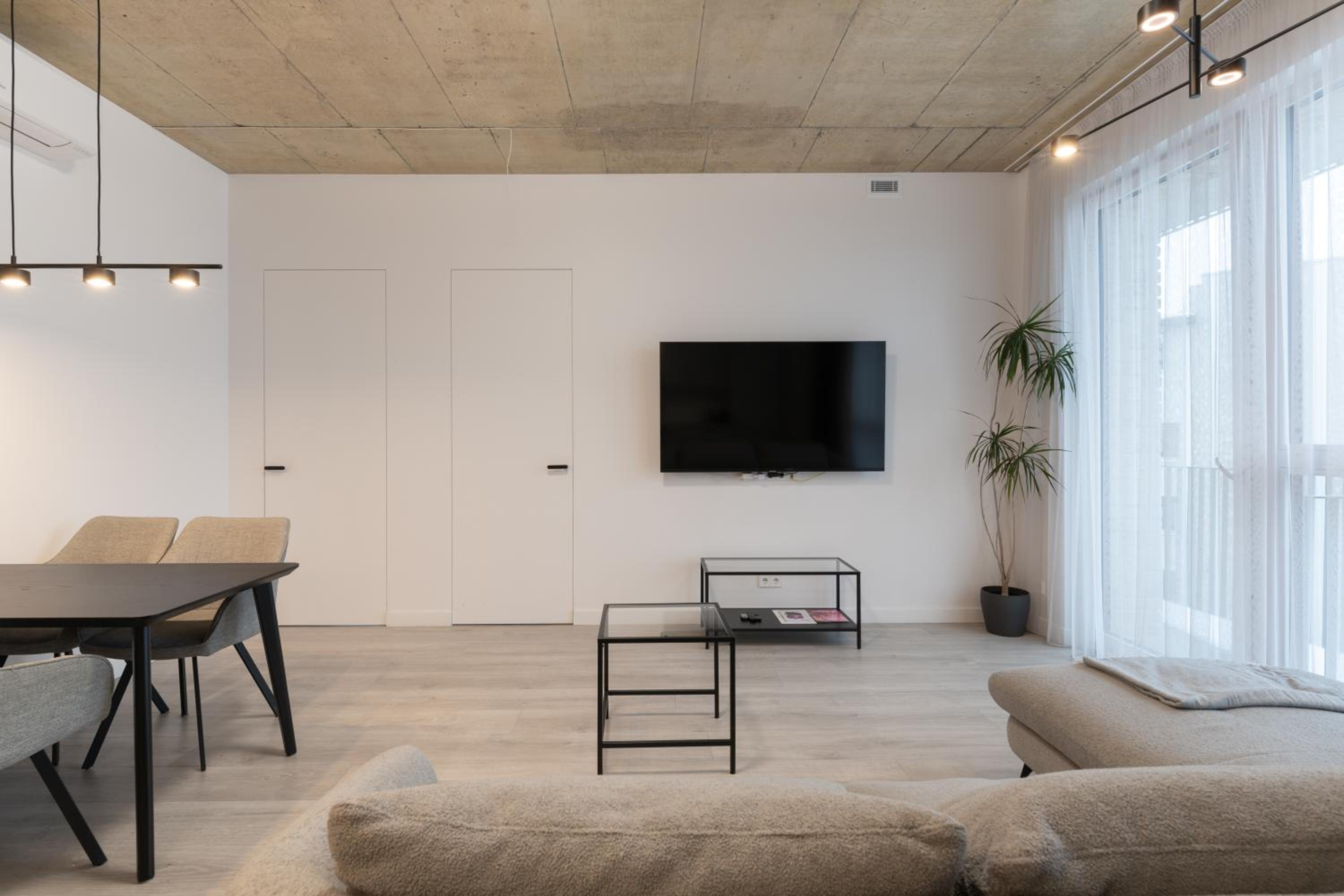 Bossa Nova - modern 2 bedroom apartment in the center view 5