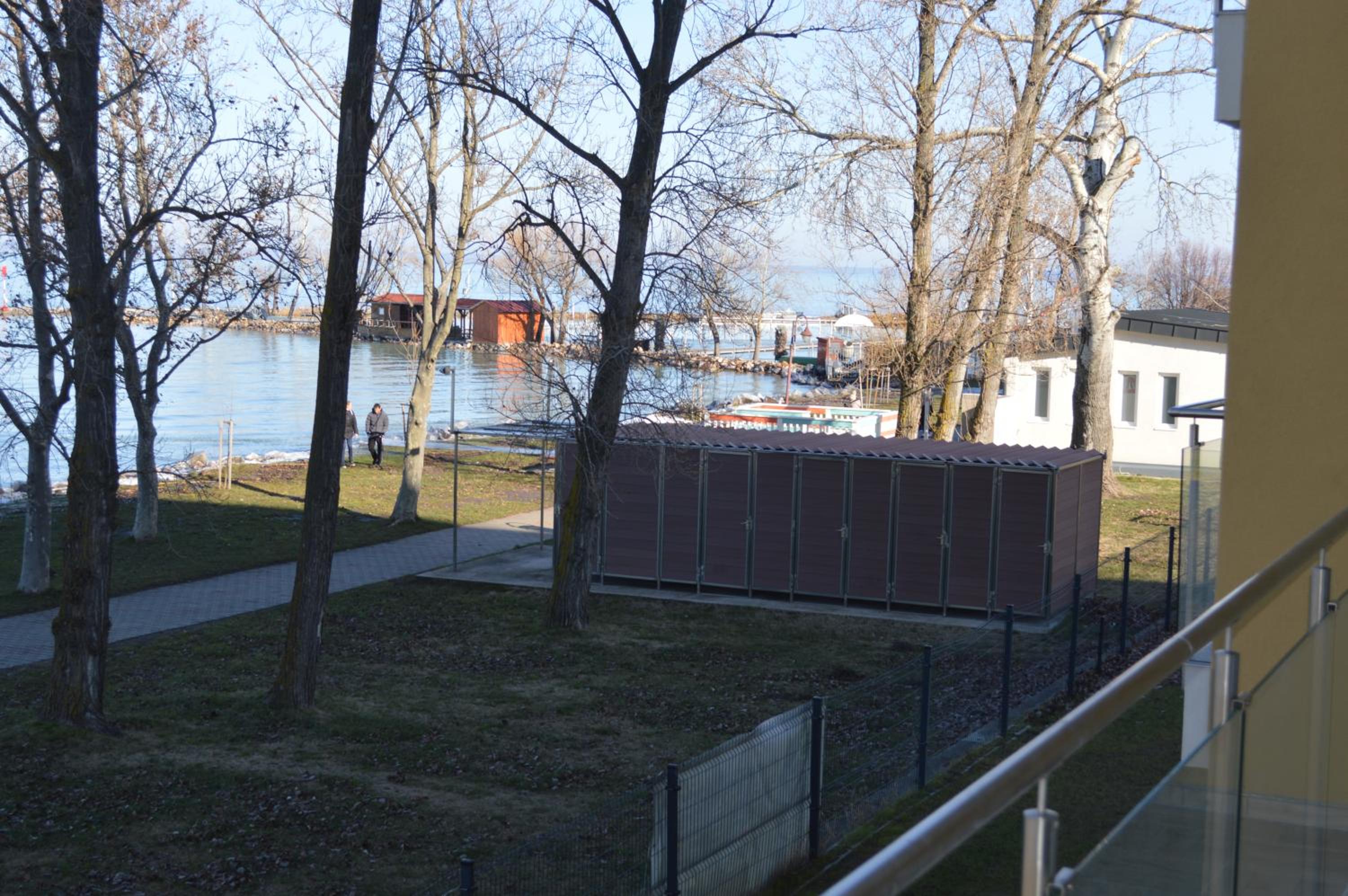 Photo 43