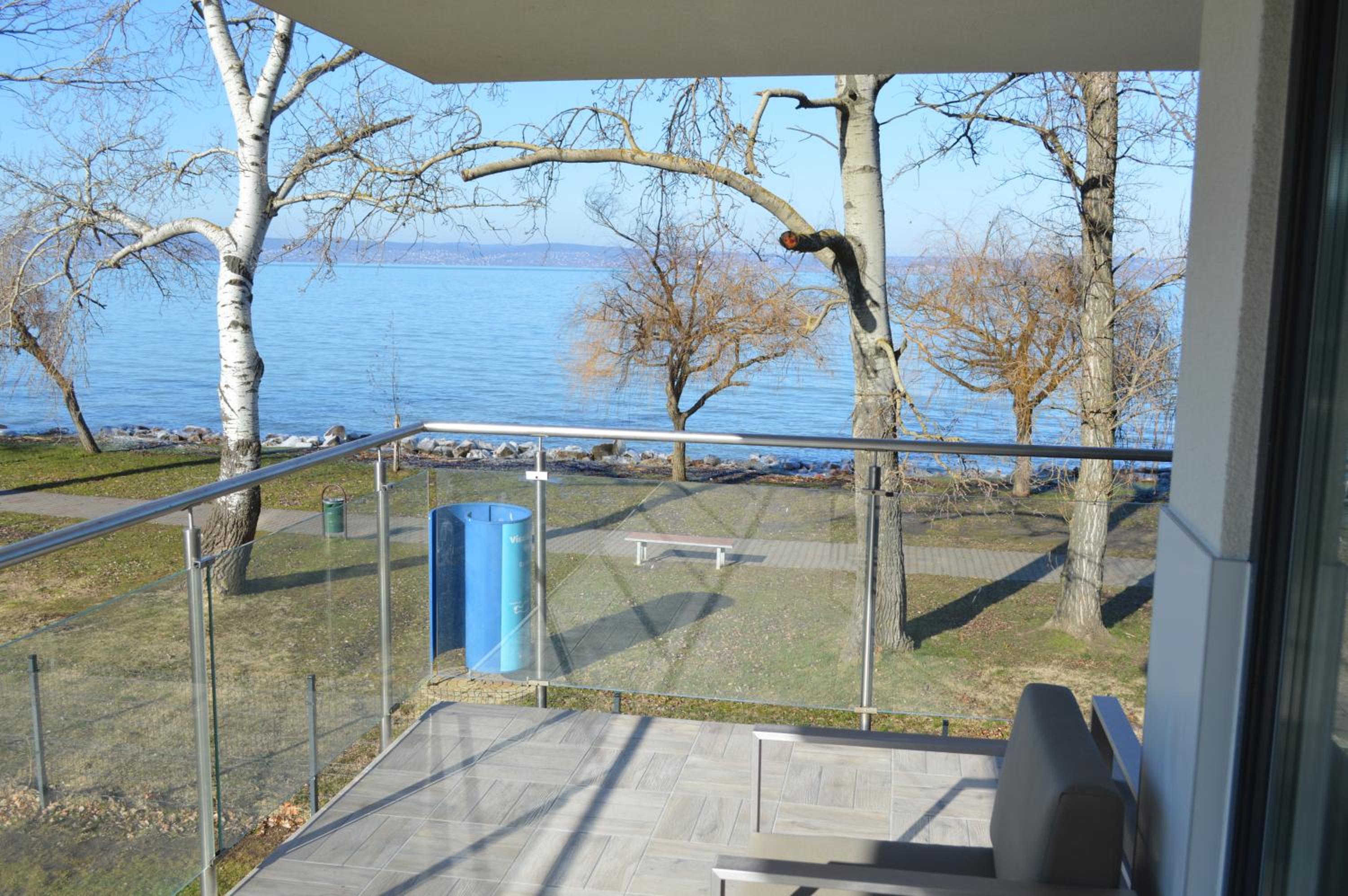 Siófok Ezüstpart Granada 4 Közvetlen Vizparti Luxus Apartman view 4