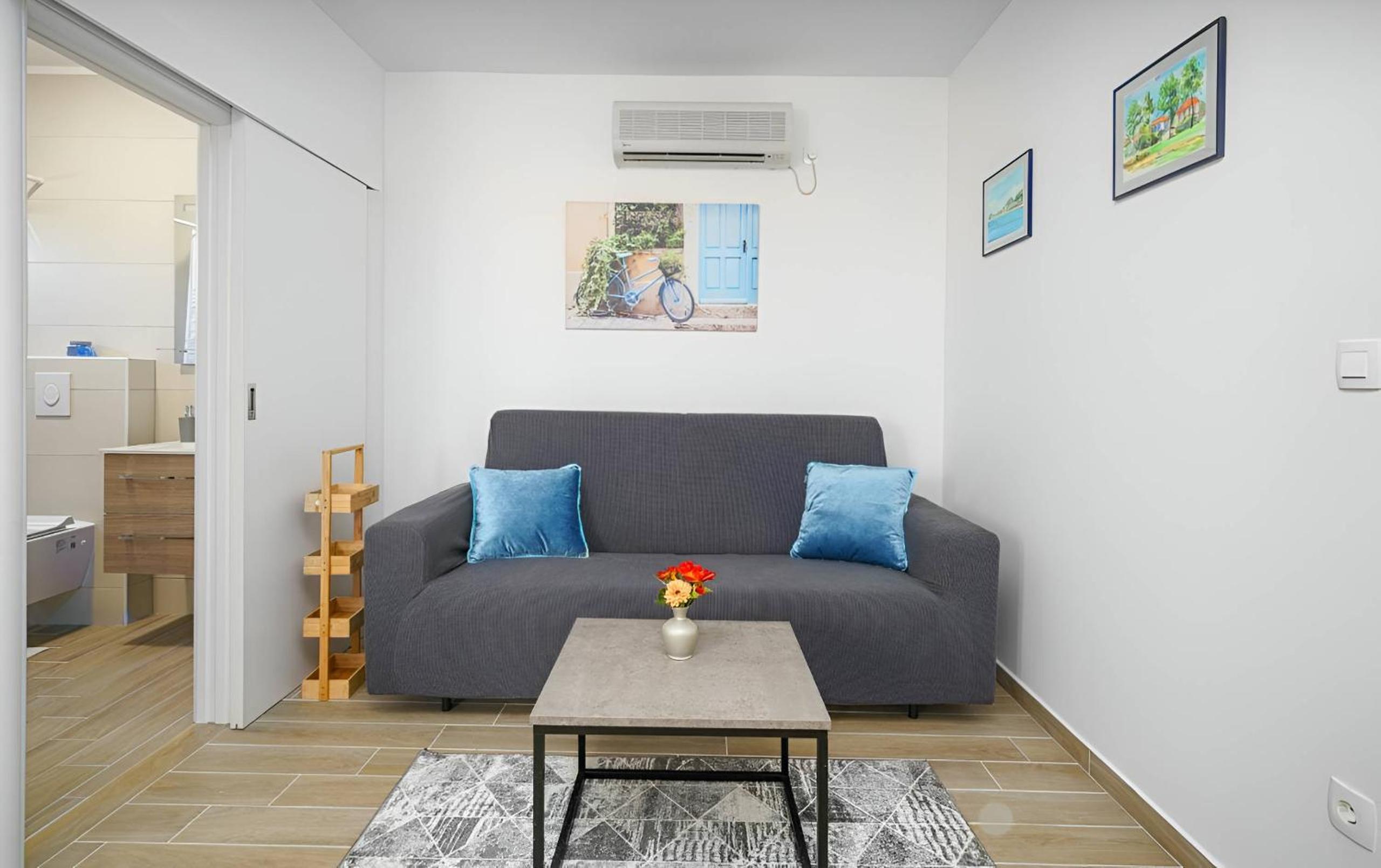 NEW! Pool Holiday House 2+1 in Vodice