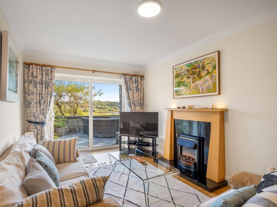 Clifden Seaview - Spectacular Apartment, Connemara view 3