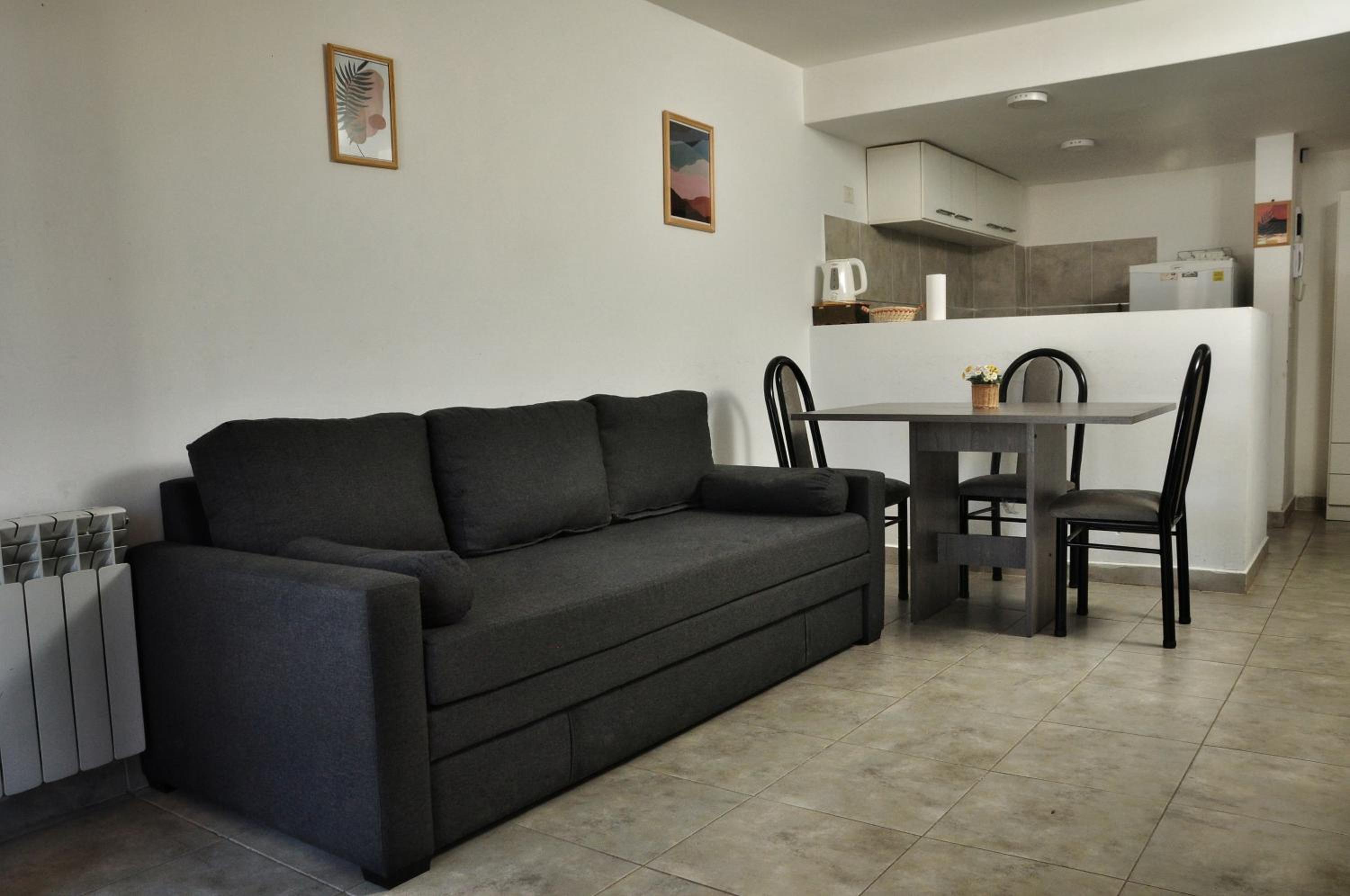 Hospedate en Depto céntrico con balcón y Vista a los Cerros