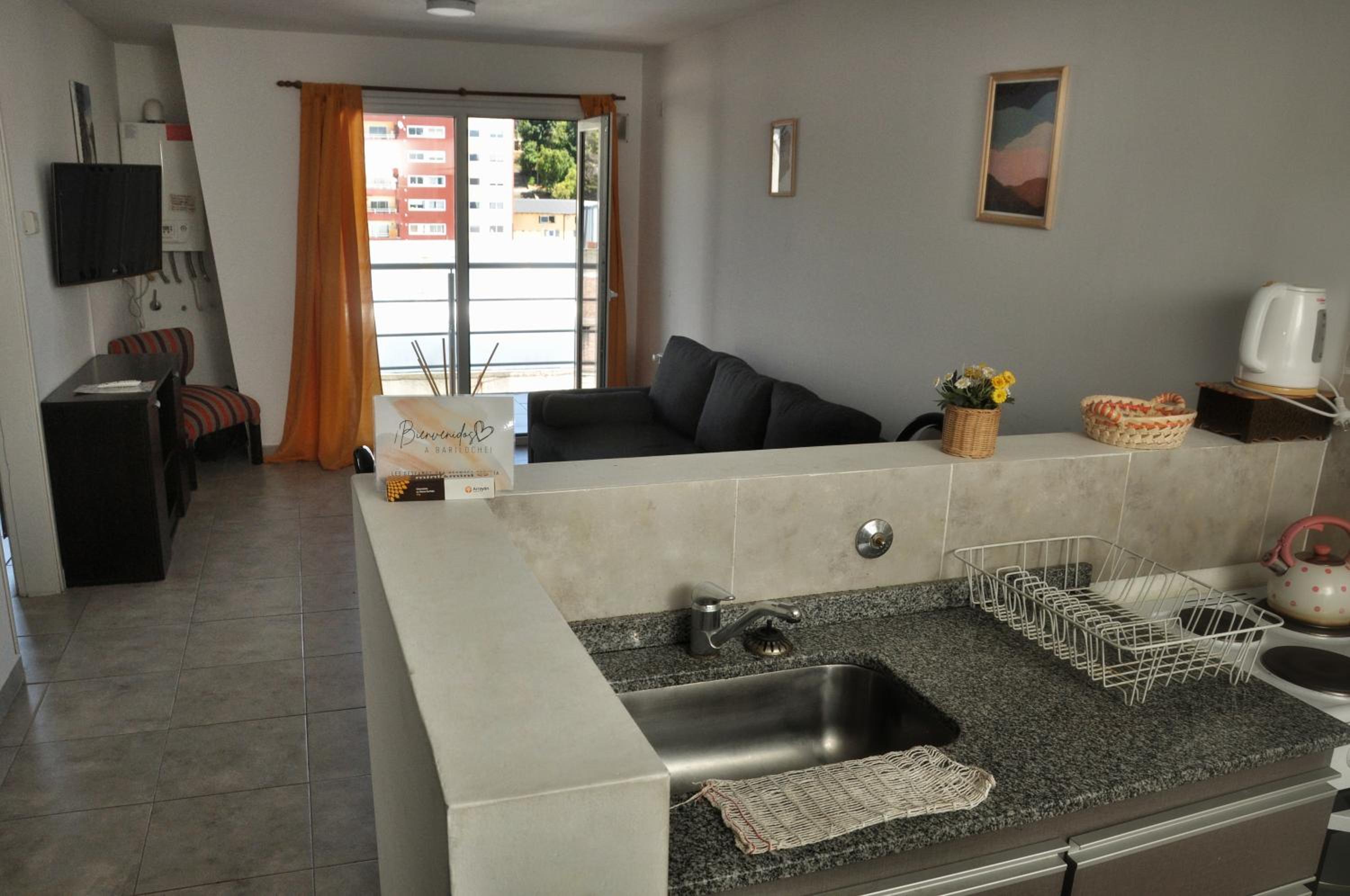 Hospedate en Depto céntrico con balcón y Vista a los Cerros