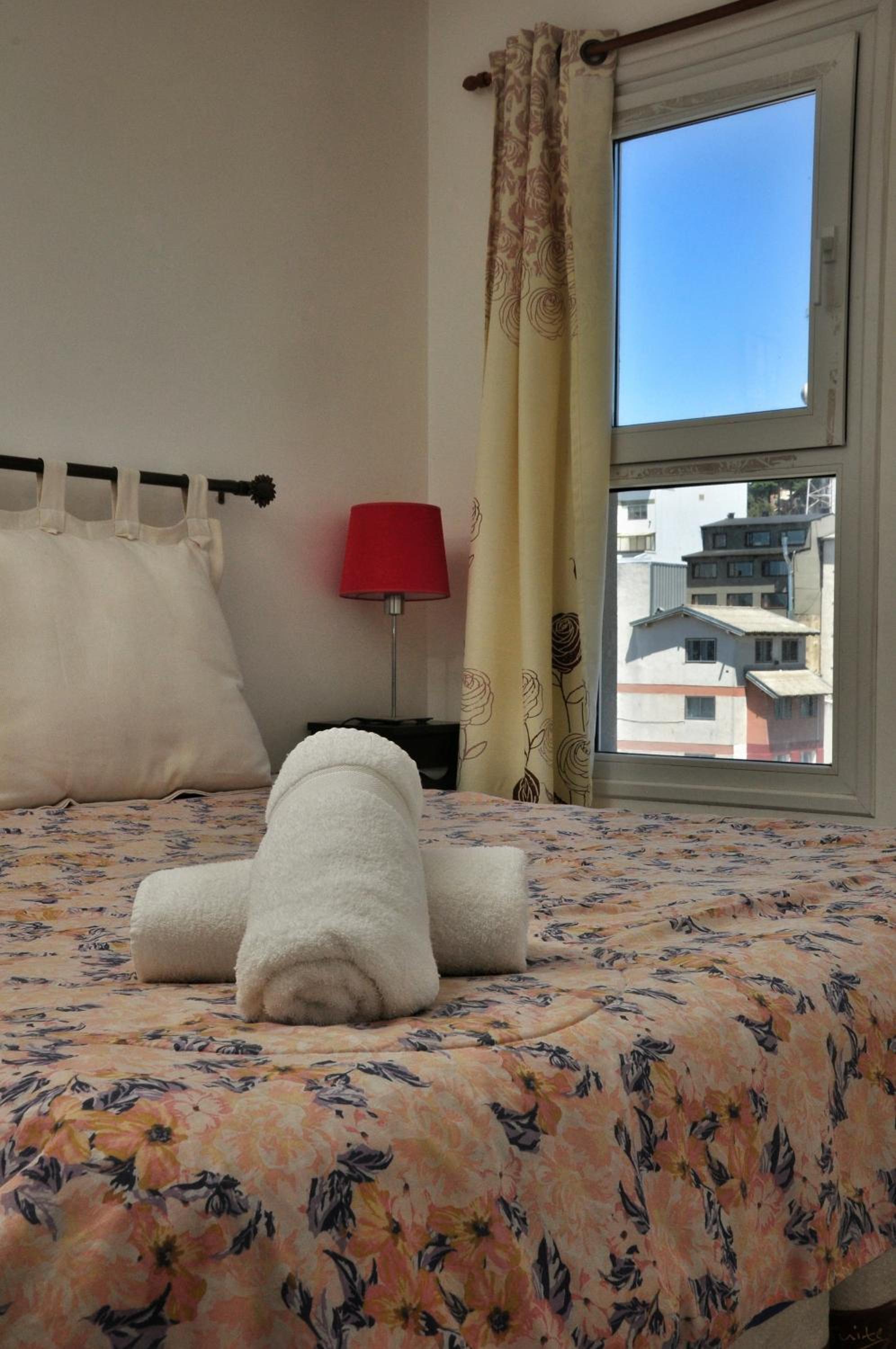 Hospedate en Depto céntrico con balcón y Vista a los Cerros