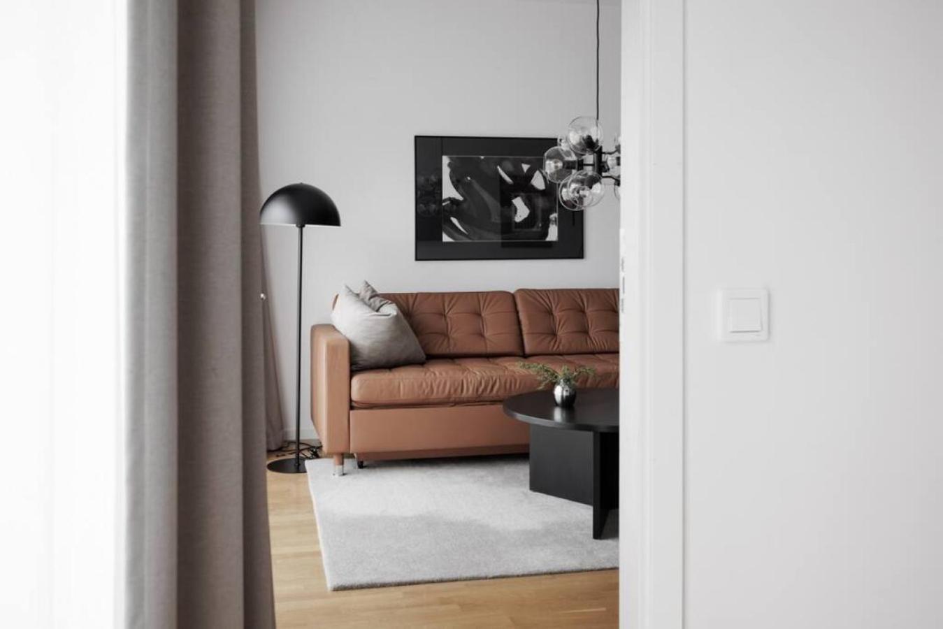 Modern City Retreat w. workspace