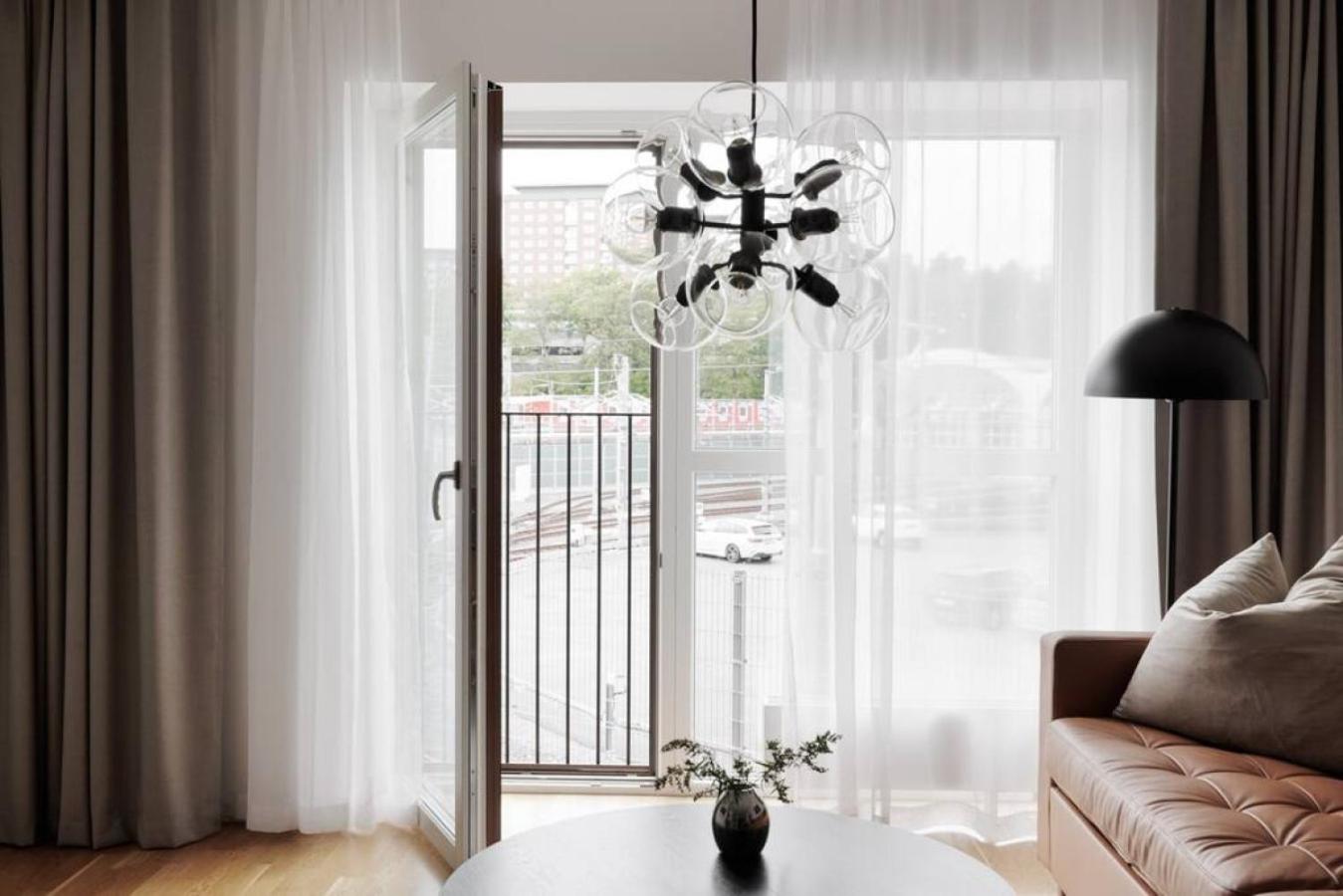 Modern City Retreat w. workspace