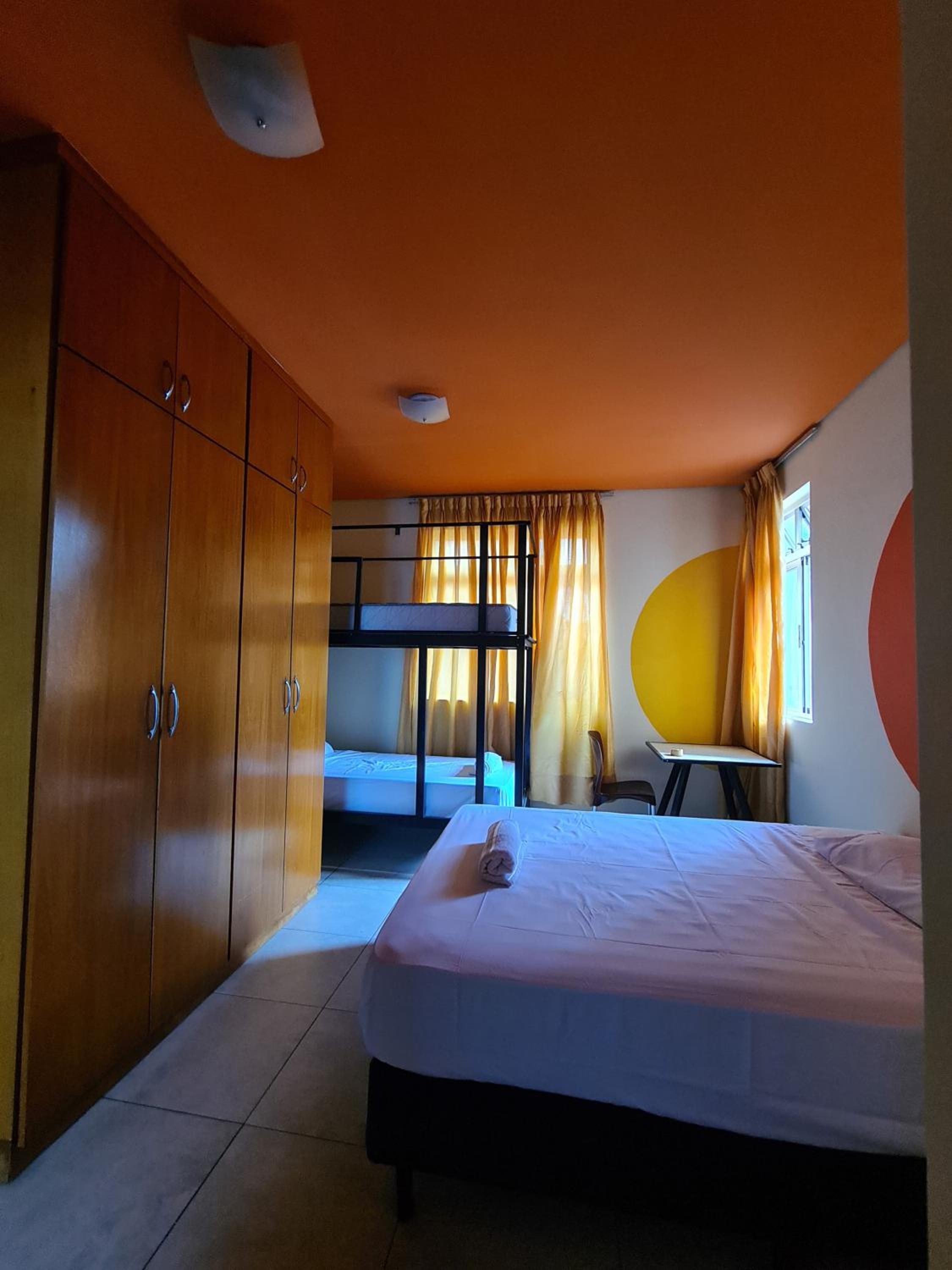 Poente Hostel
