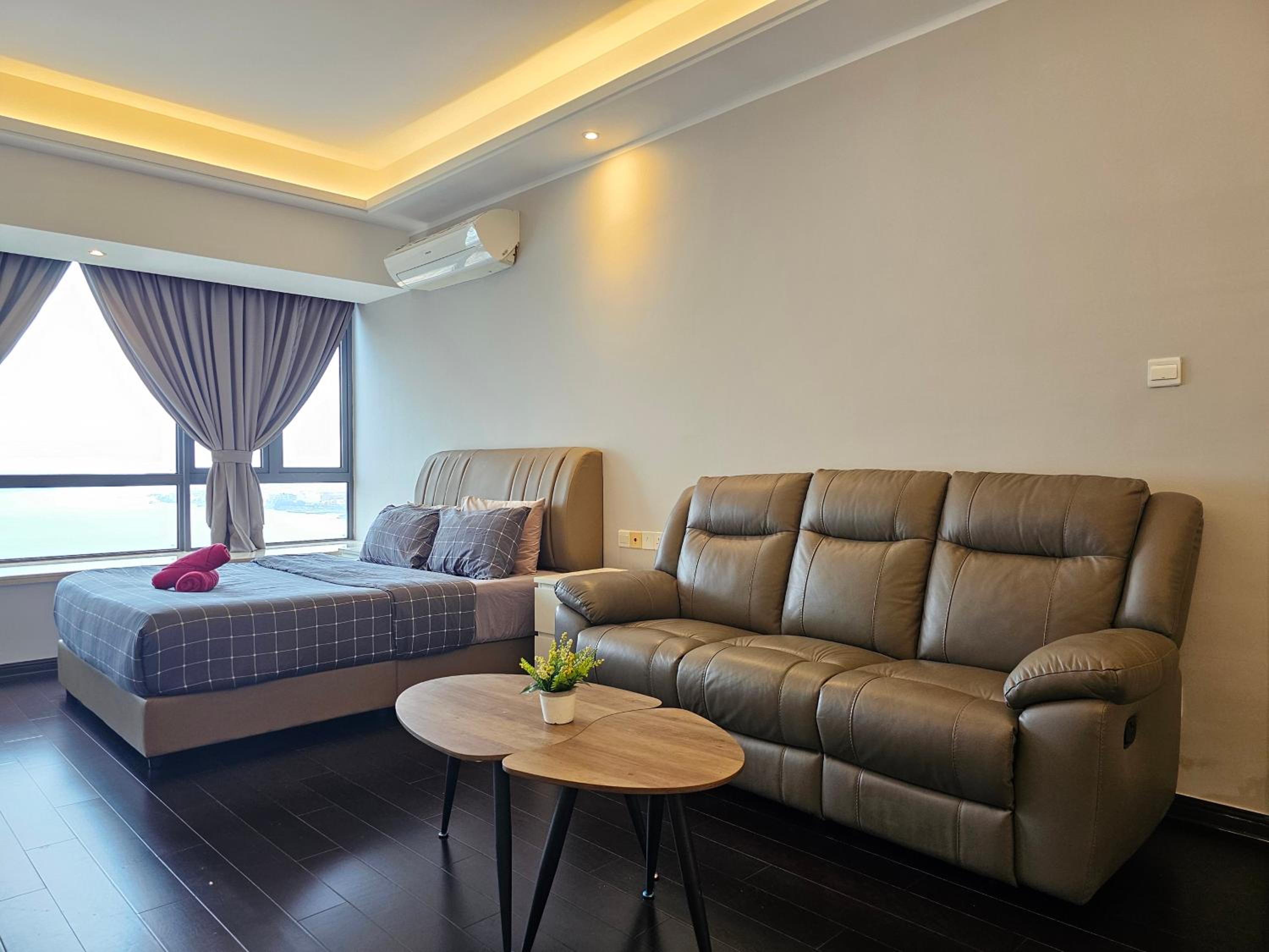 R&F Princess Cove JB Apartment Suites By SC Homestay