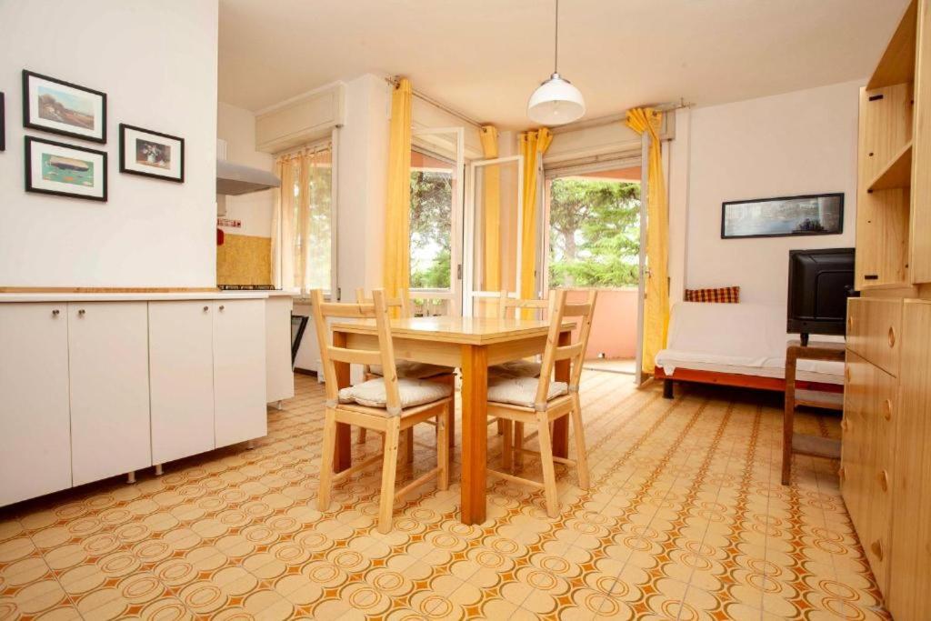 M257 - Marcelli, bilocale in residence con piscina view 5