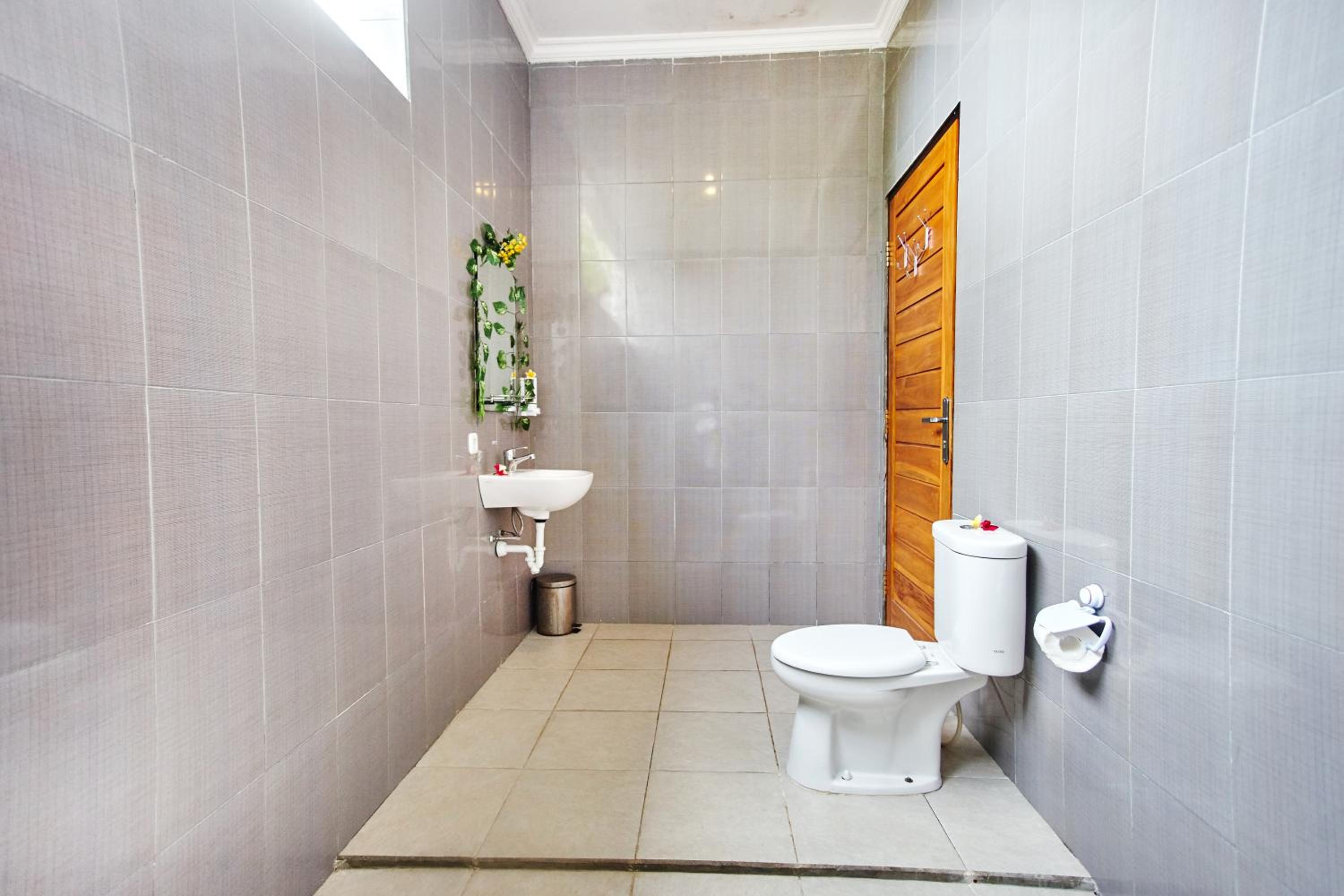 Nyuh Gading Home Stay
