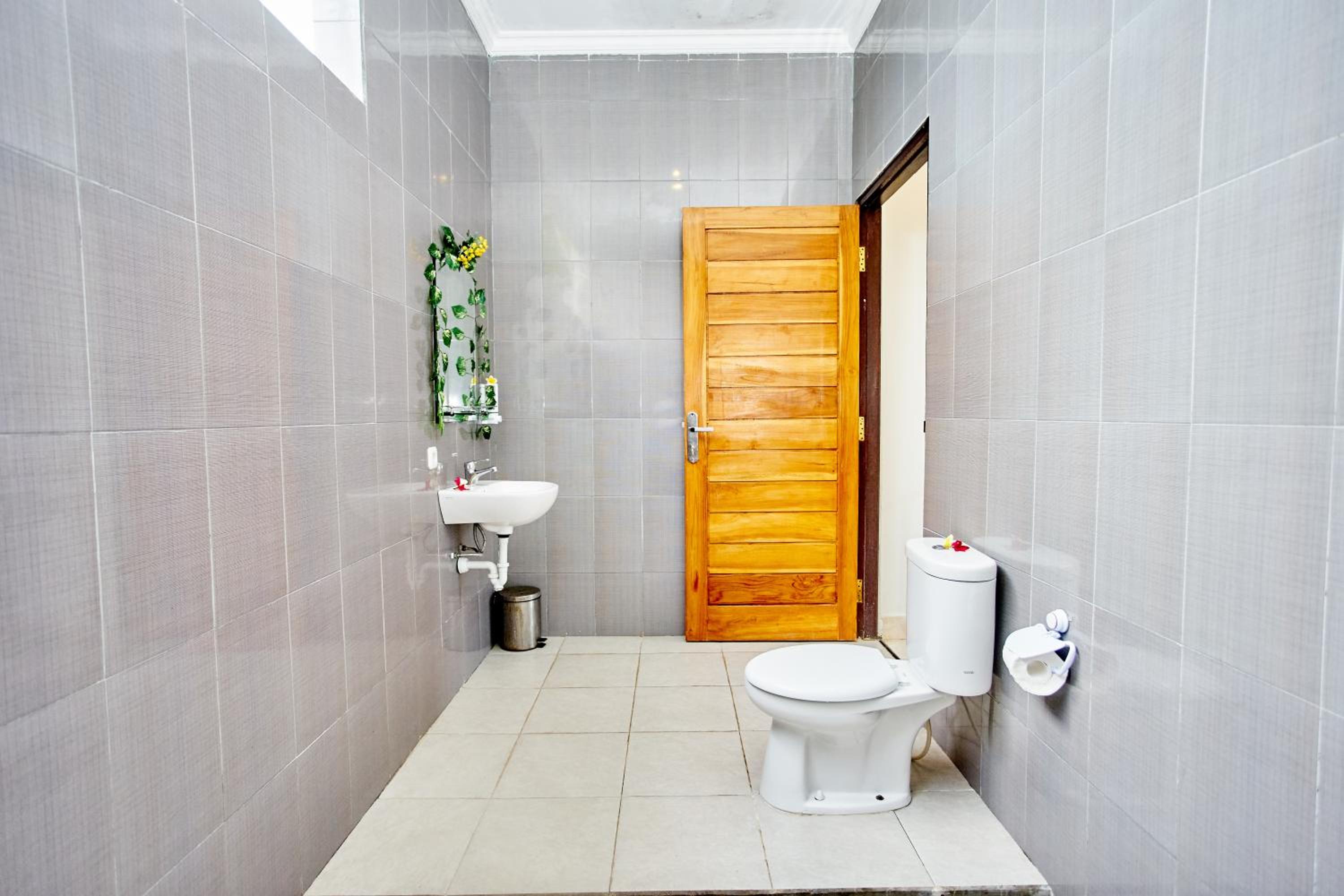 Nyuh Gading Home Stay