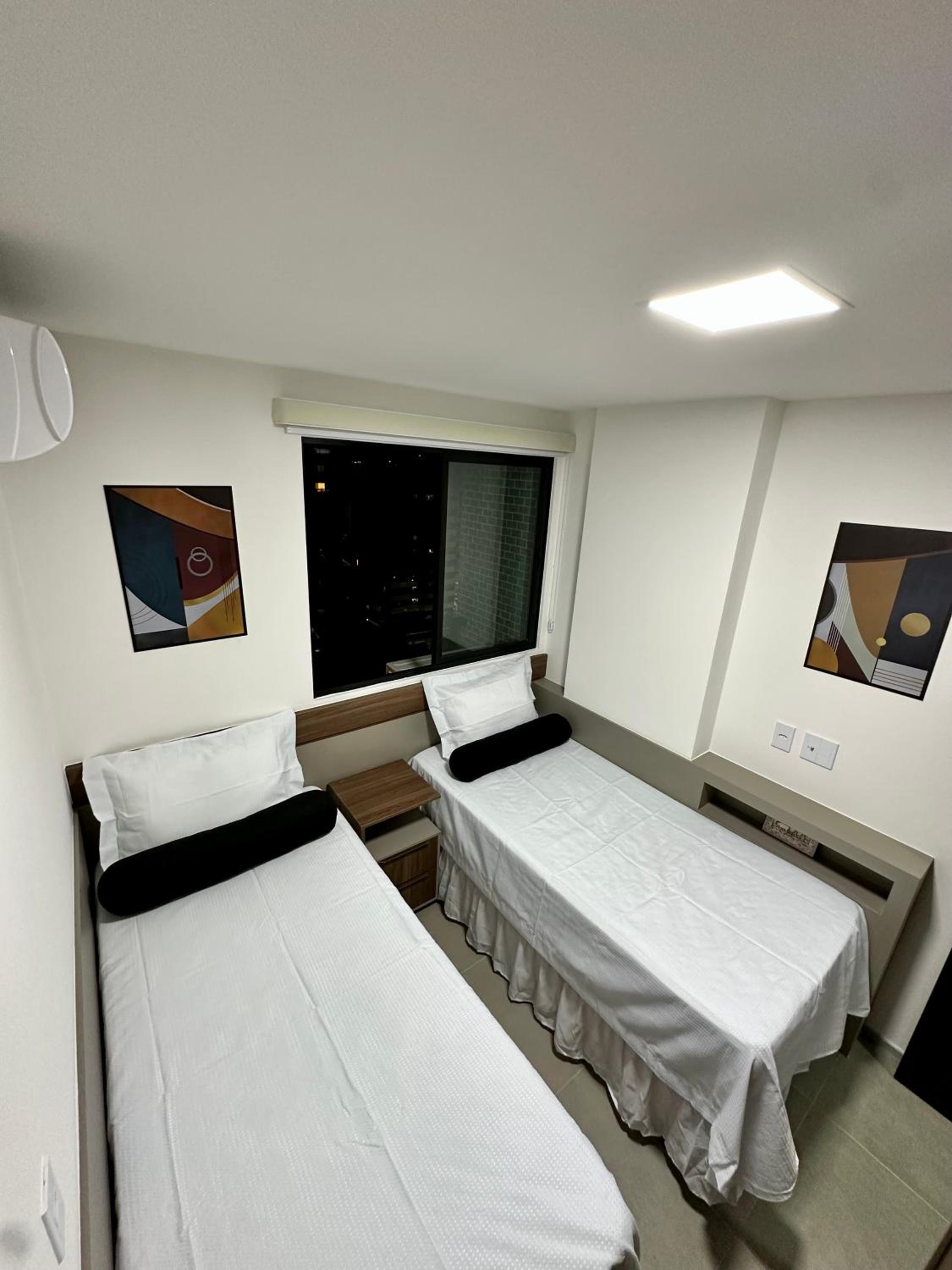 Apartamento novo e completo há 500m da praia Ponta Verde!