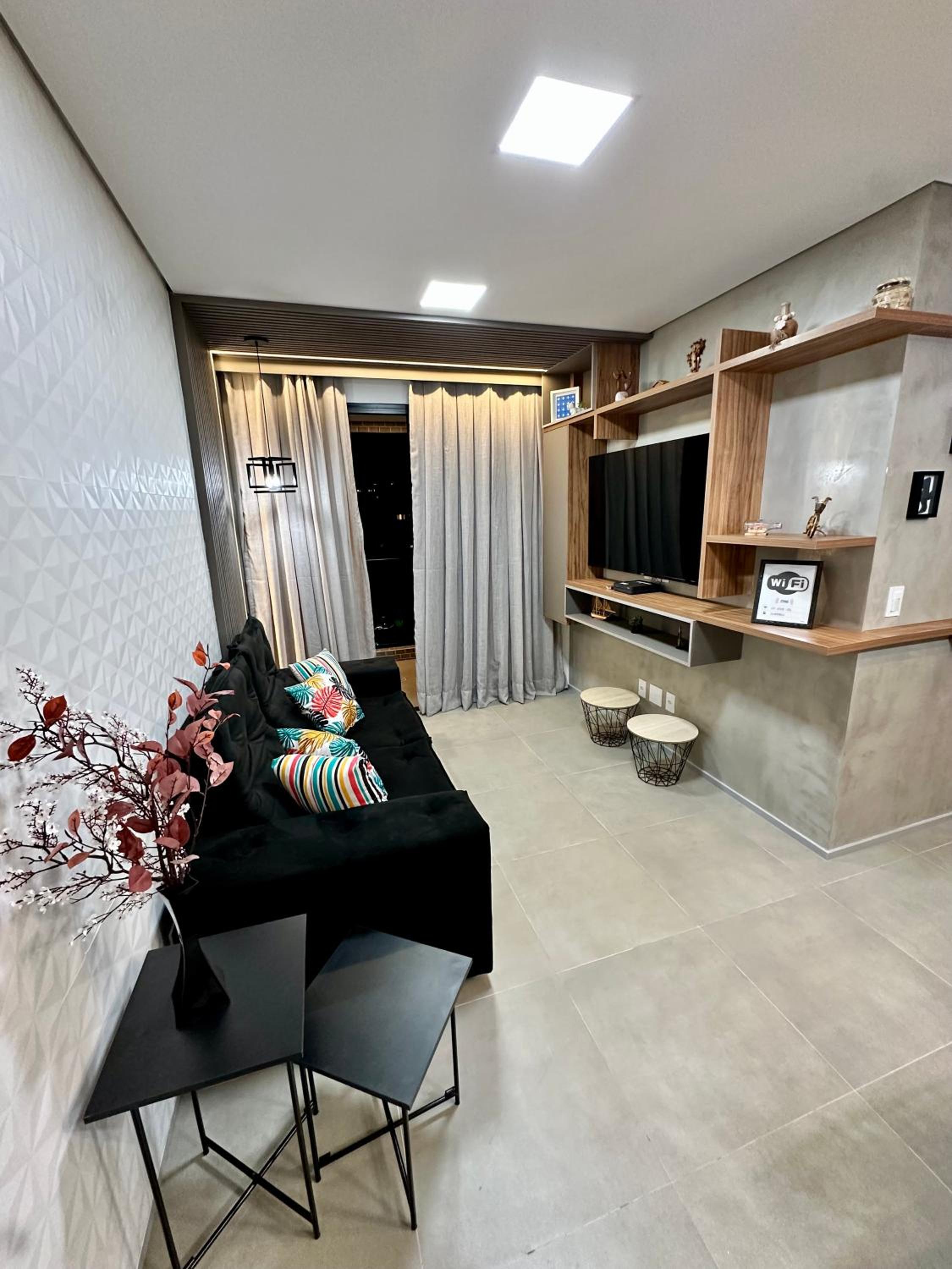 Apartamento novo e completo há 500m da praia Ponta Verde!