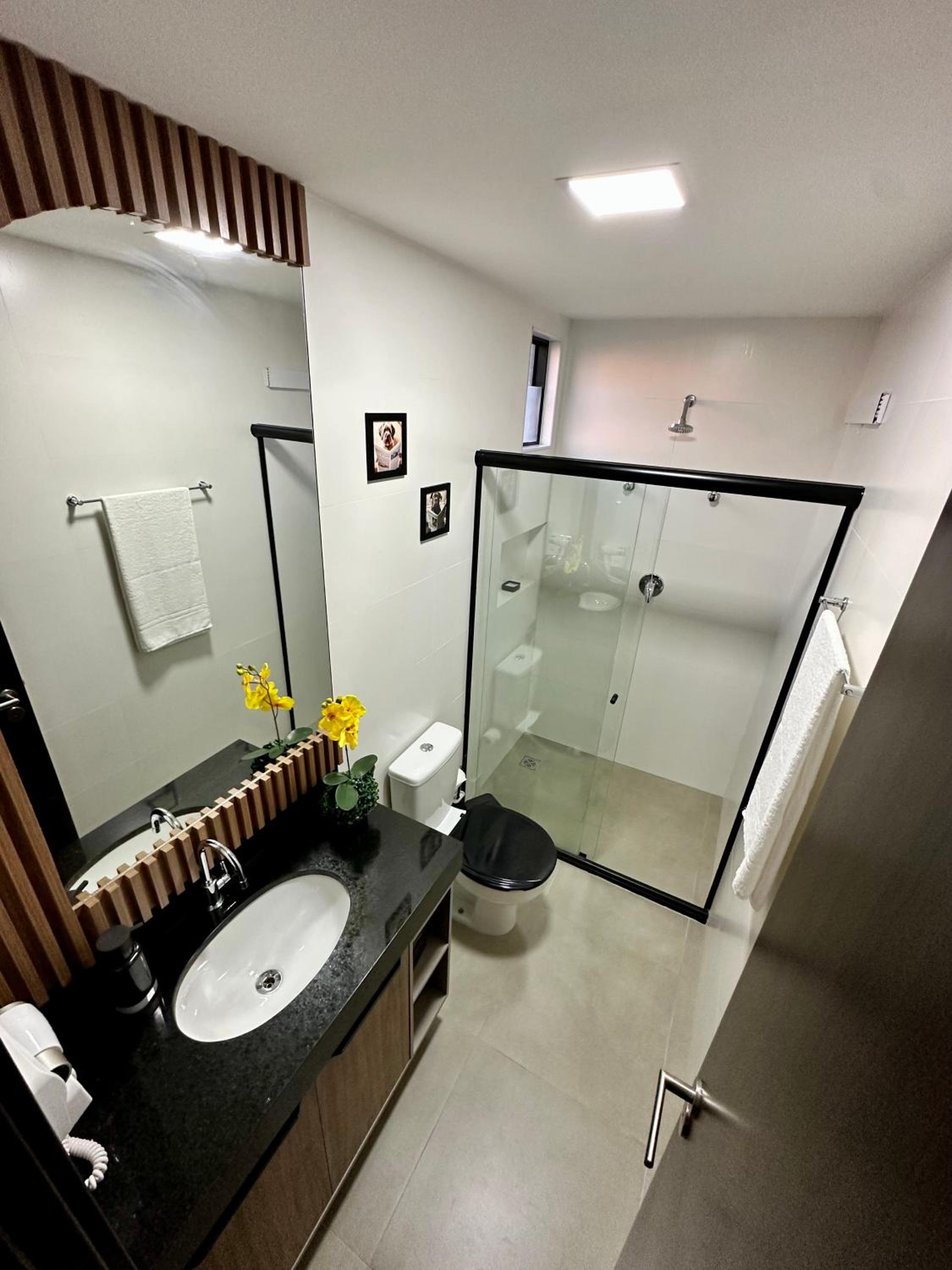 Apartamento novo e completo há 500m da praia Ponta Verde!