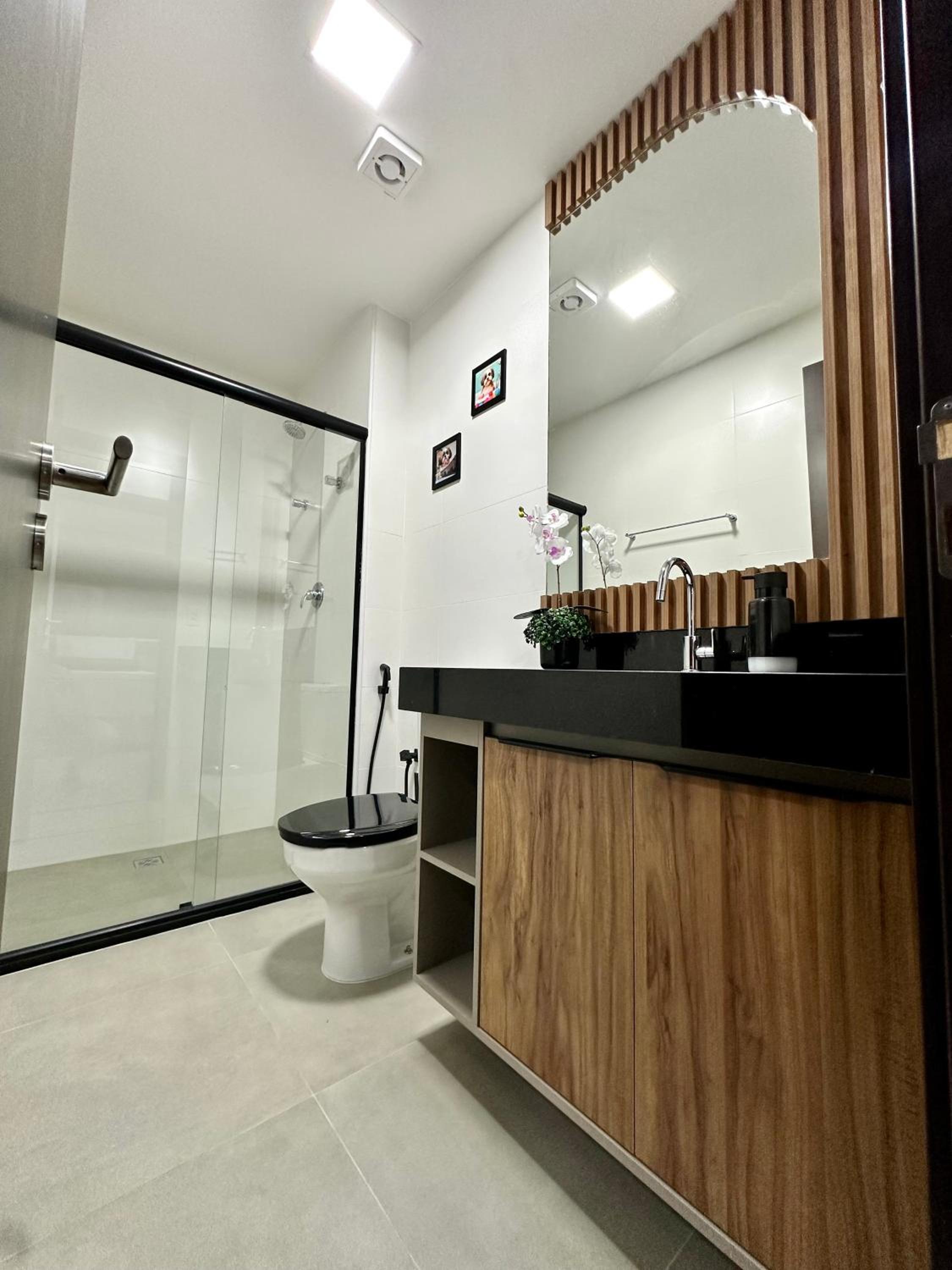 Apartamento novo e completo há 500m da praia Ponta Verde!