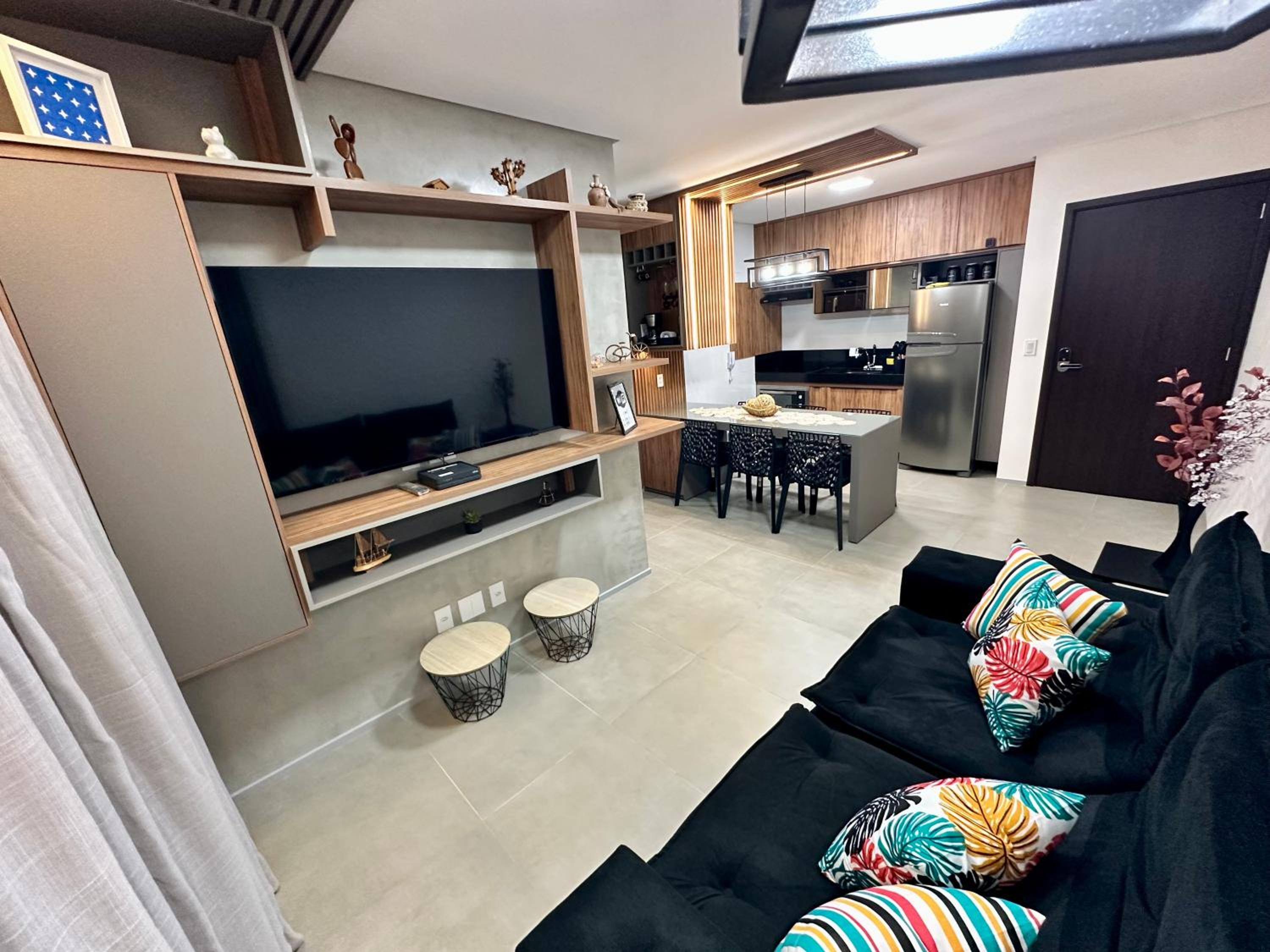 Apartamento novo e completo há 500m da praia Ponta Verde!