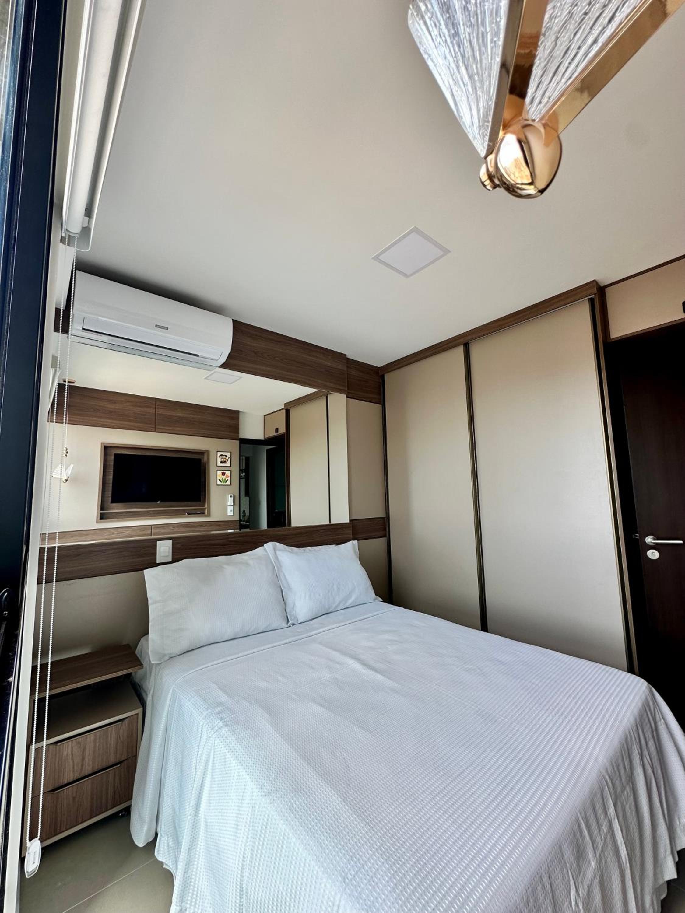 Apartamento novo e completo há 500m da praia Ponta Verde!