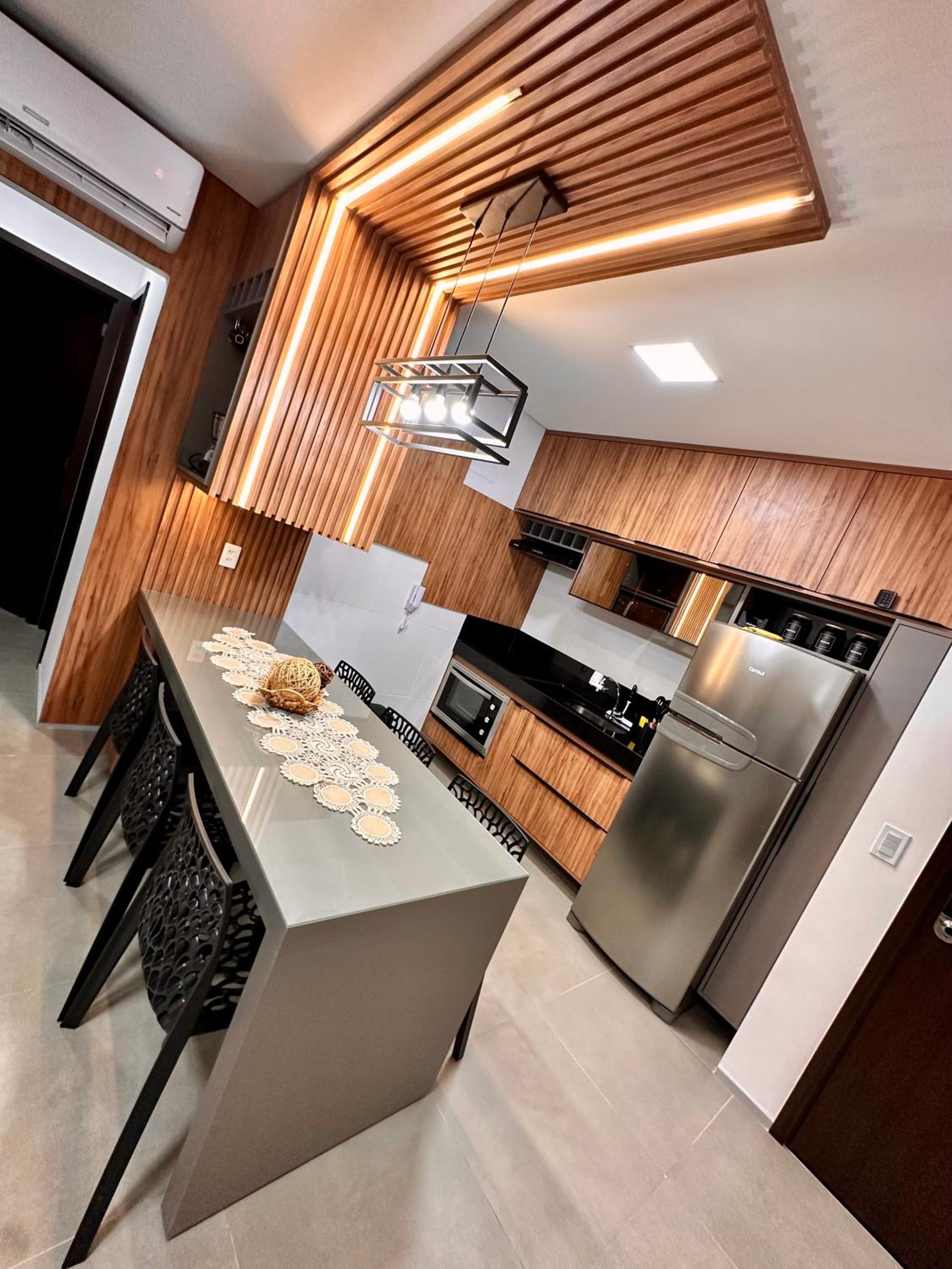 Apartamento novo e completo há 500m da praia Ponta Verde!