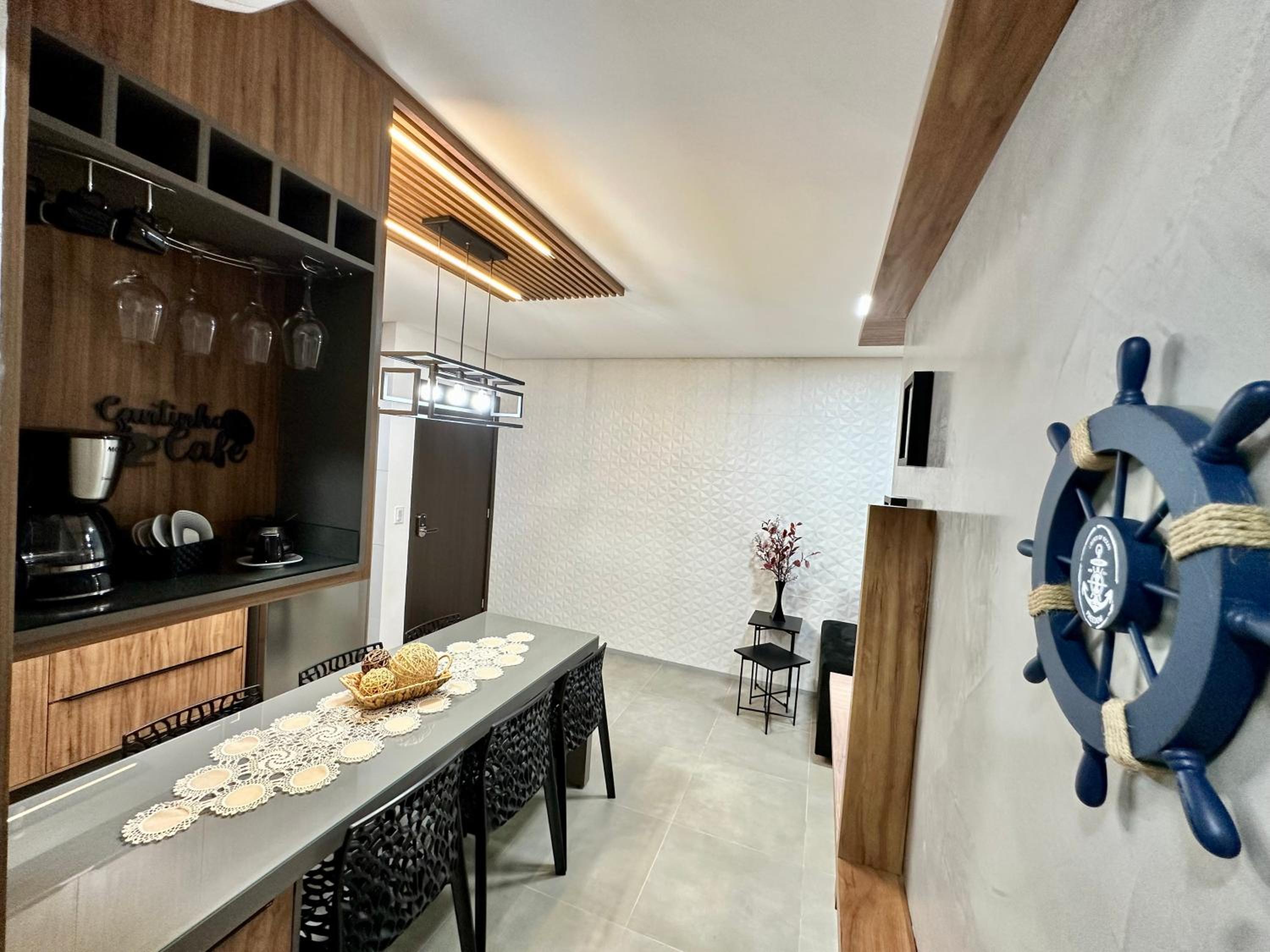 Apartamento novo e completo há 500m da praia Ponta Verde!