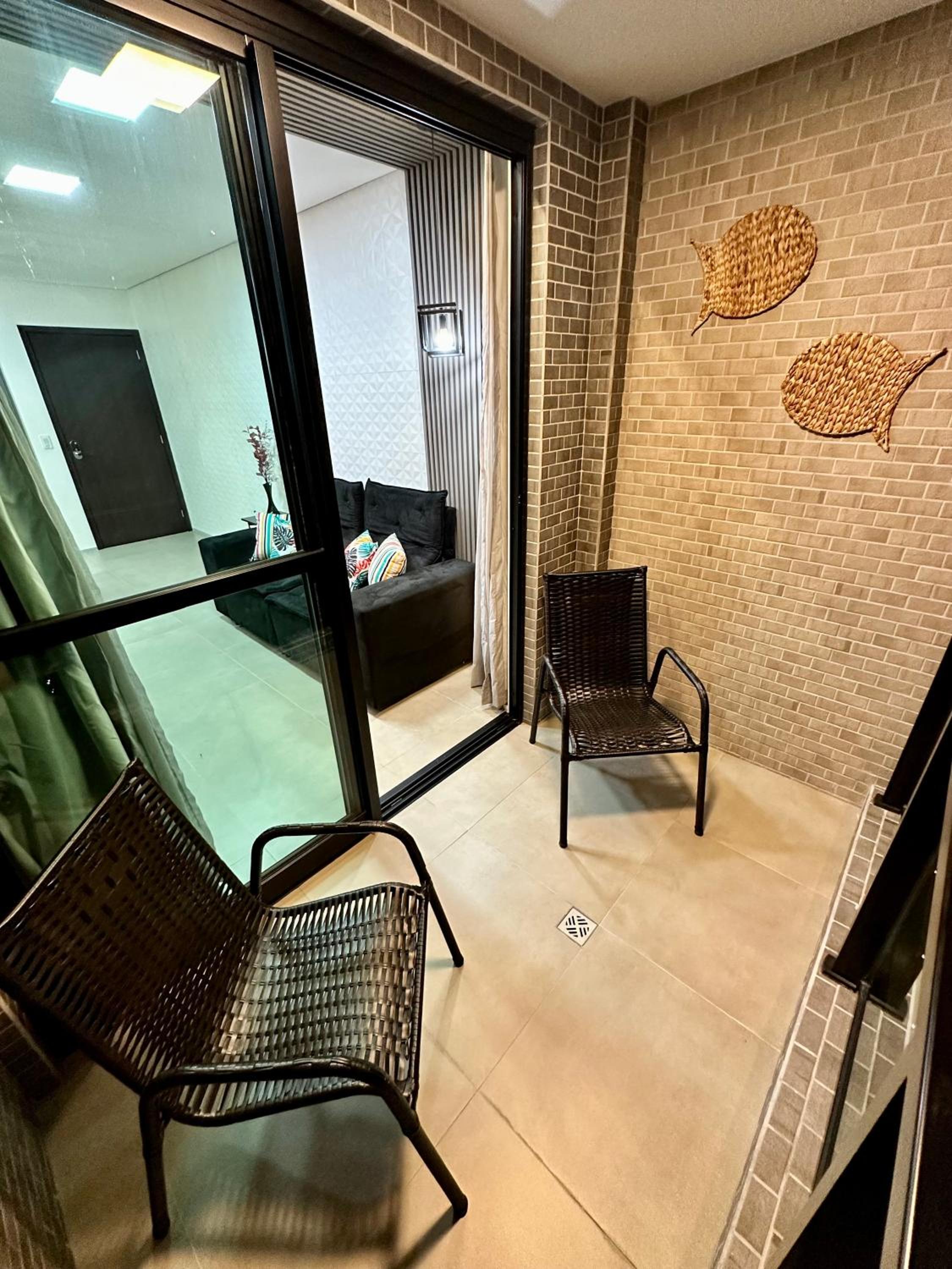 Apartamento novo e completo há 500m da praia Ponta Verde!