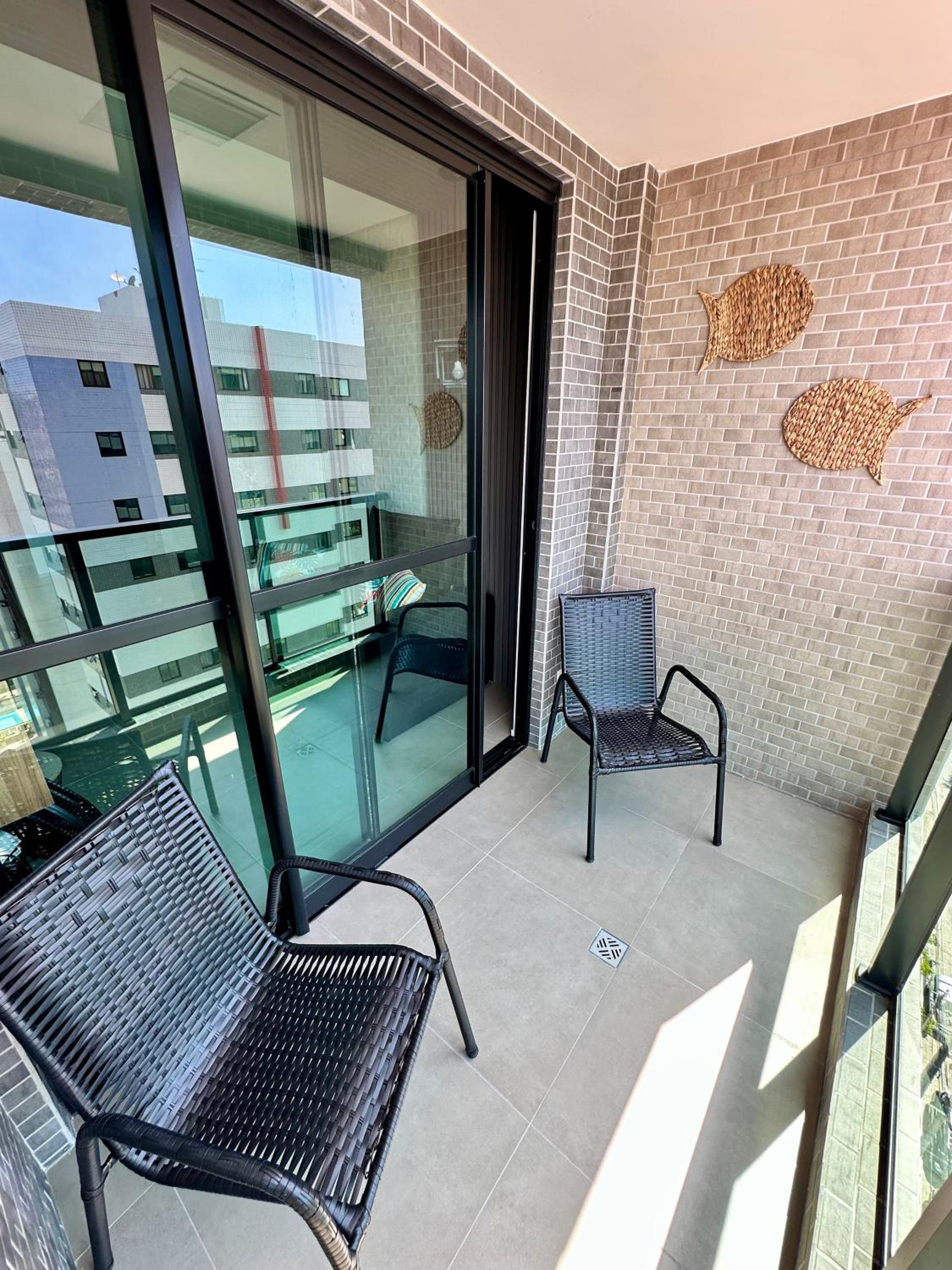 Apartamento novo e completo há 500m da praia Ponta Verde!