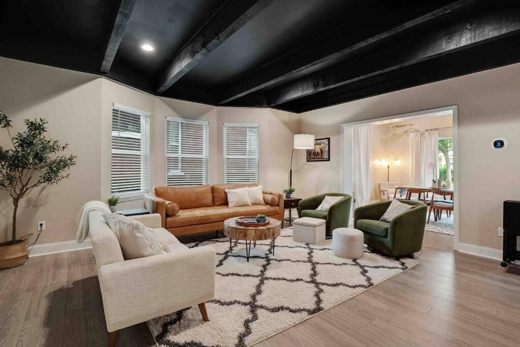 Memphis Vacations - Memphis Midtown Oasis in the heart of Midtown! - Property Image 1