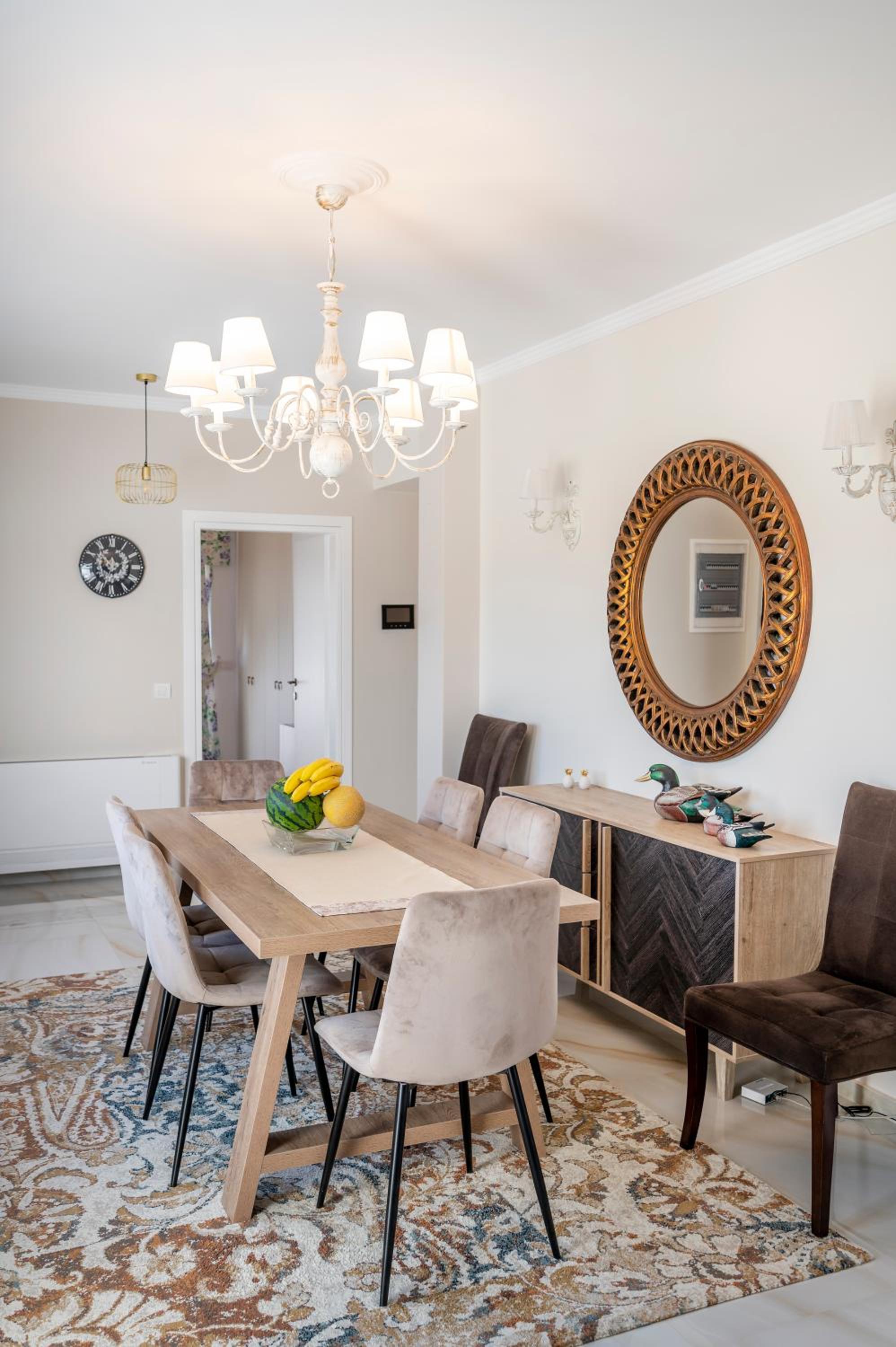 Olive Green Haven-3BR-Private Parking-Balcony