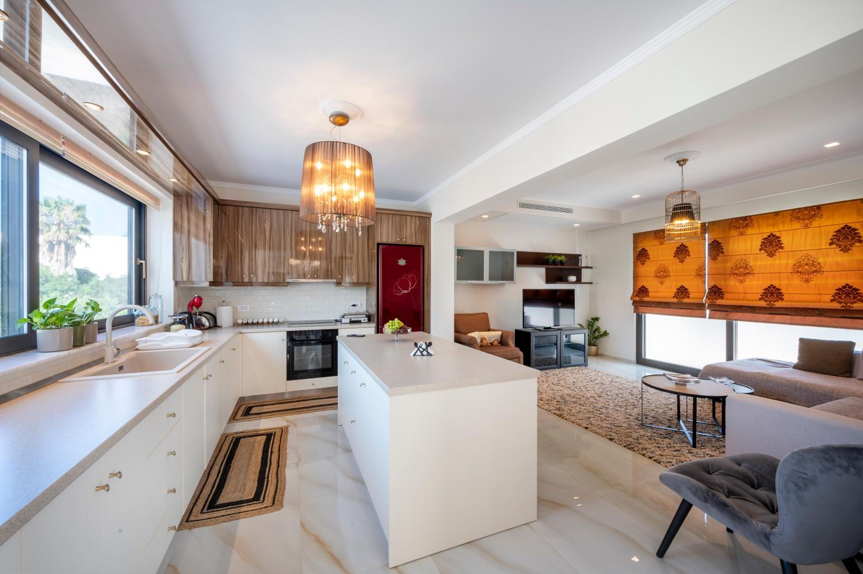Olive Green Haven-3BR-Private Parking-Balcony
