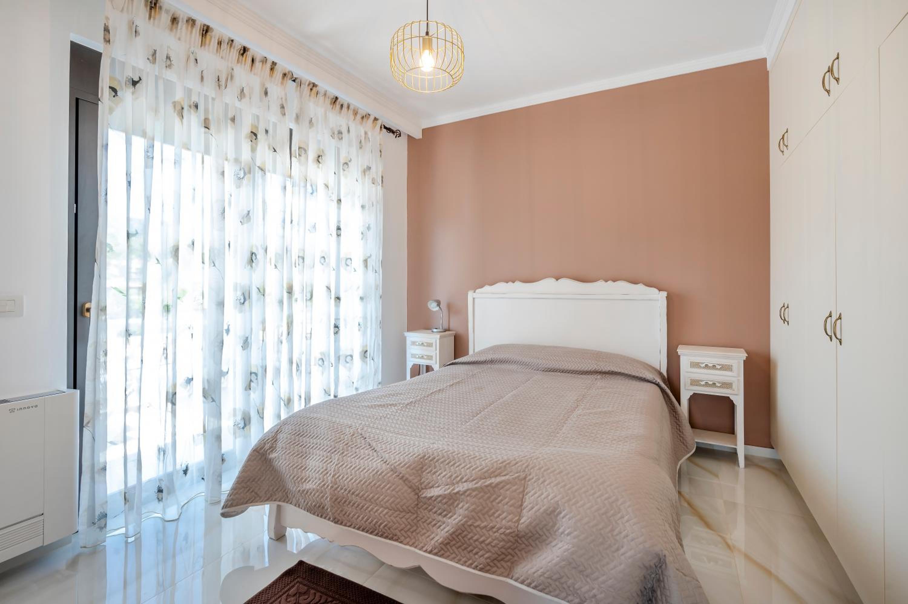 Olive Green Haven-3BR-Private Parking-Balcony