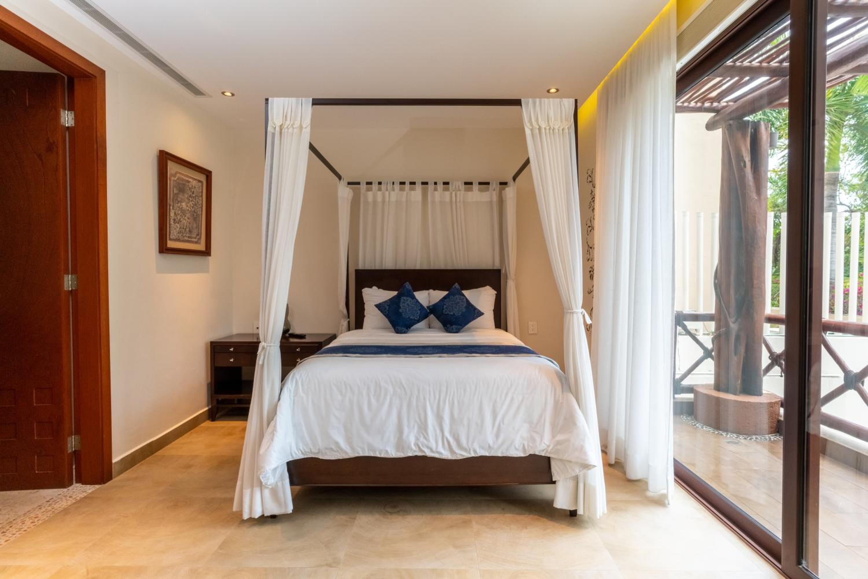 6BR Beachfront Private Luxury Villa by Solmar Rentals