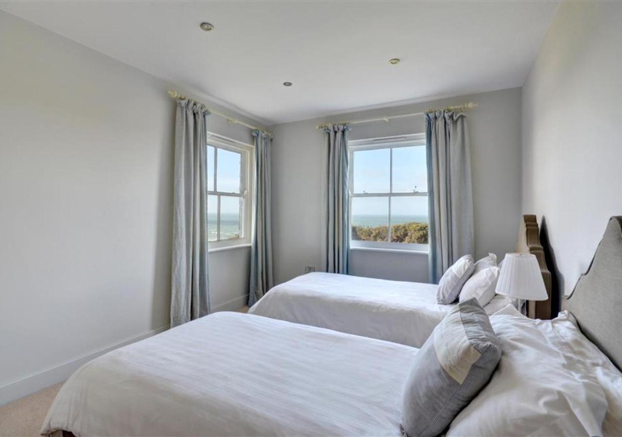 4 Bed in Porthtowan oc-pc718a