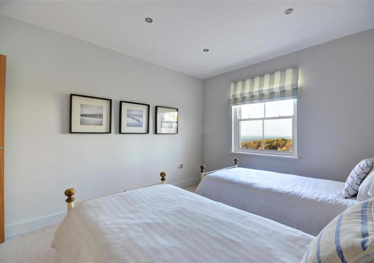 4 Bed in Porthtowan oc-pc718a