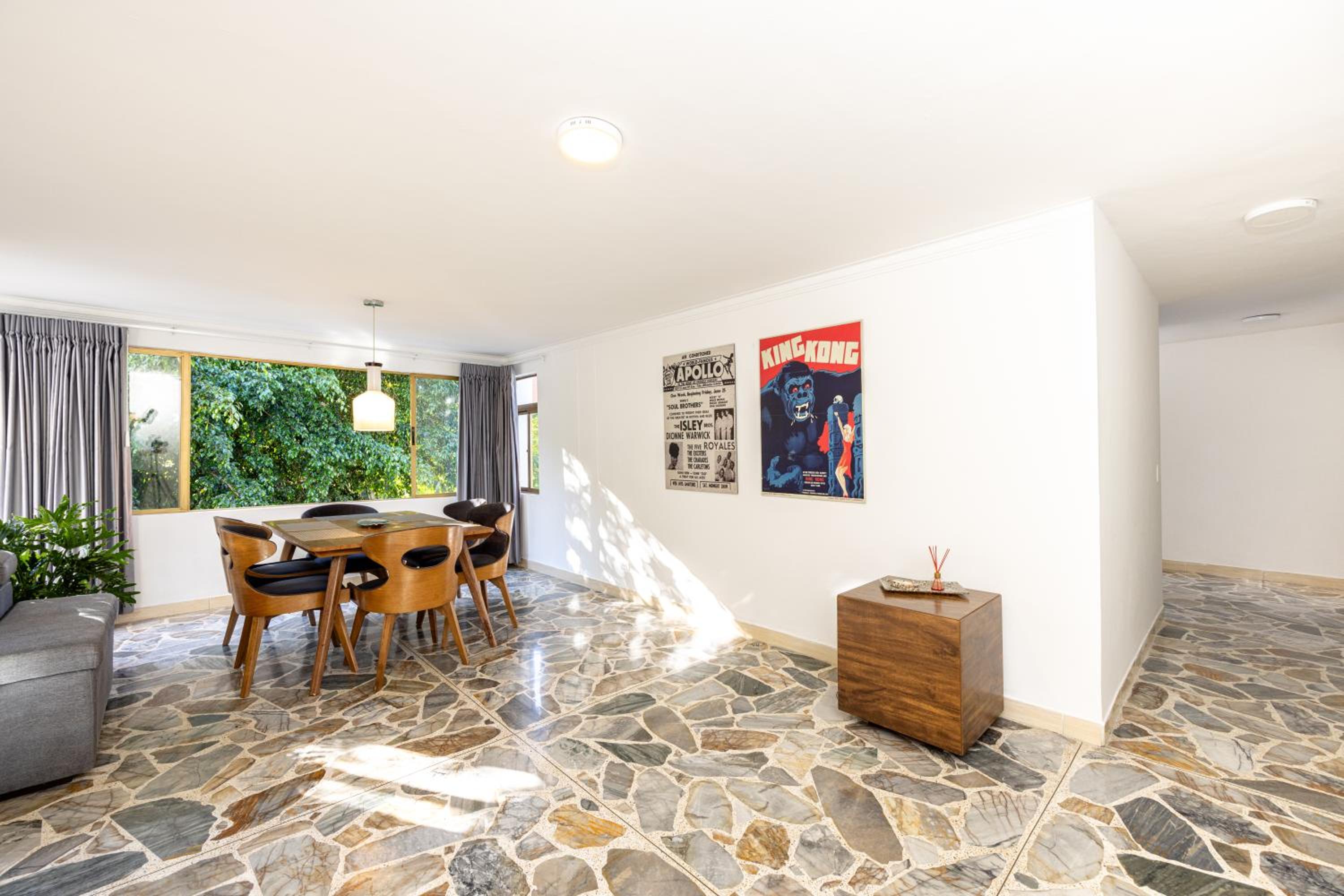 El Poblado, La Frontera (Apartamentos)
