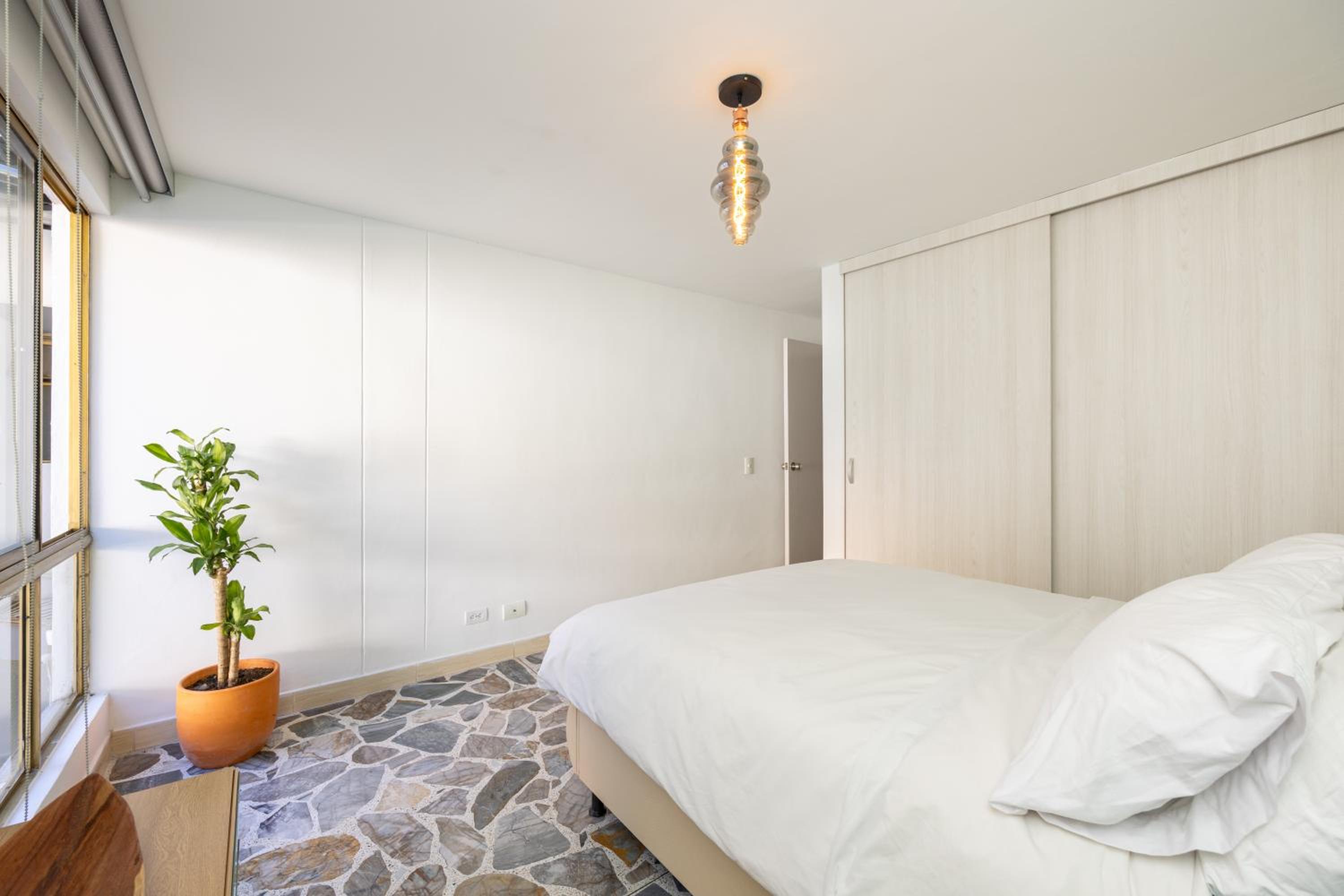 El Poblado, La Frontera (Apartamentos)