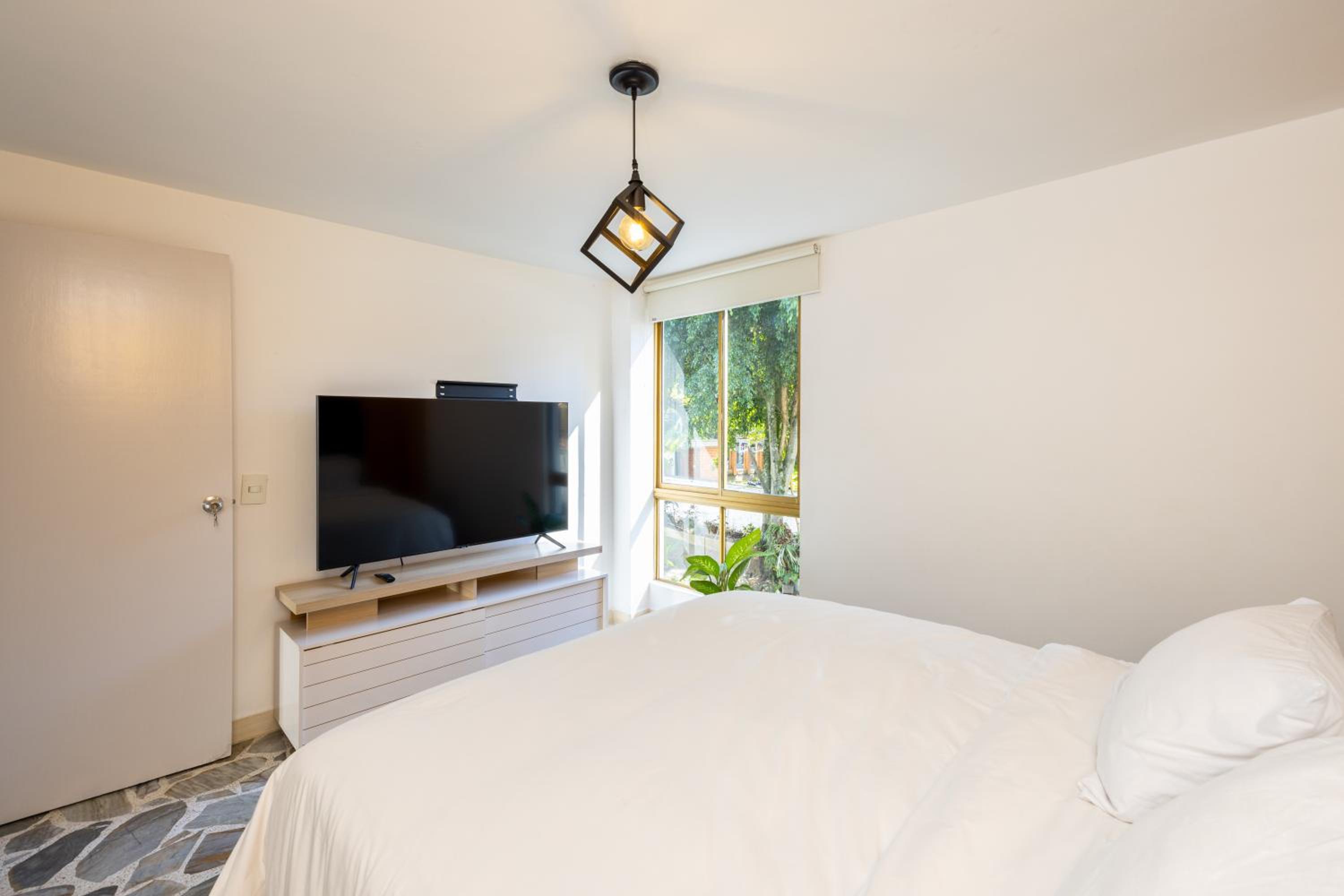 El Poblado, La Frontera (Apartamentos)