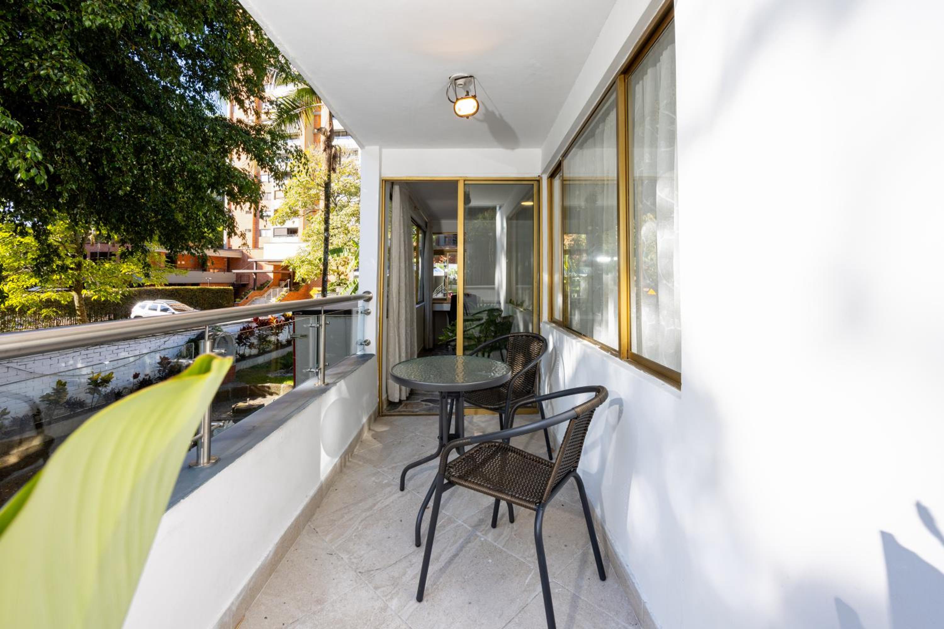El Poblado, La Frontera (Apartamentos)