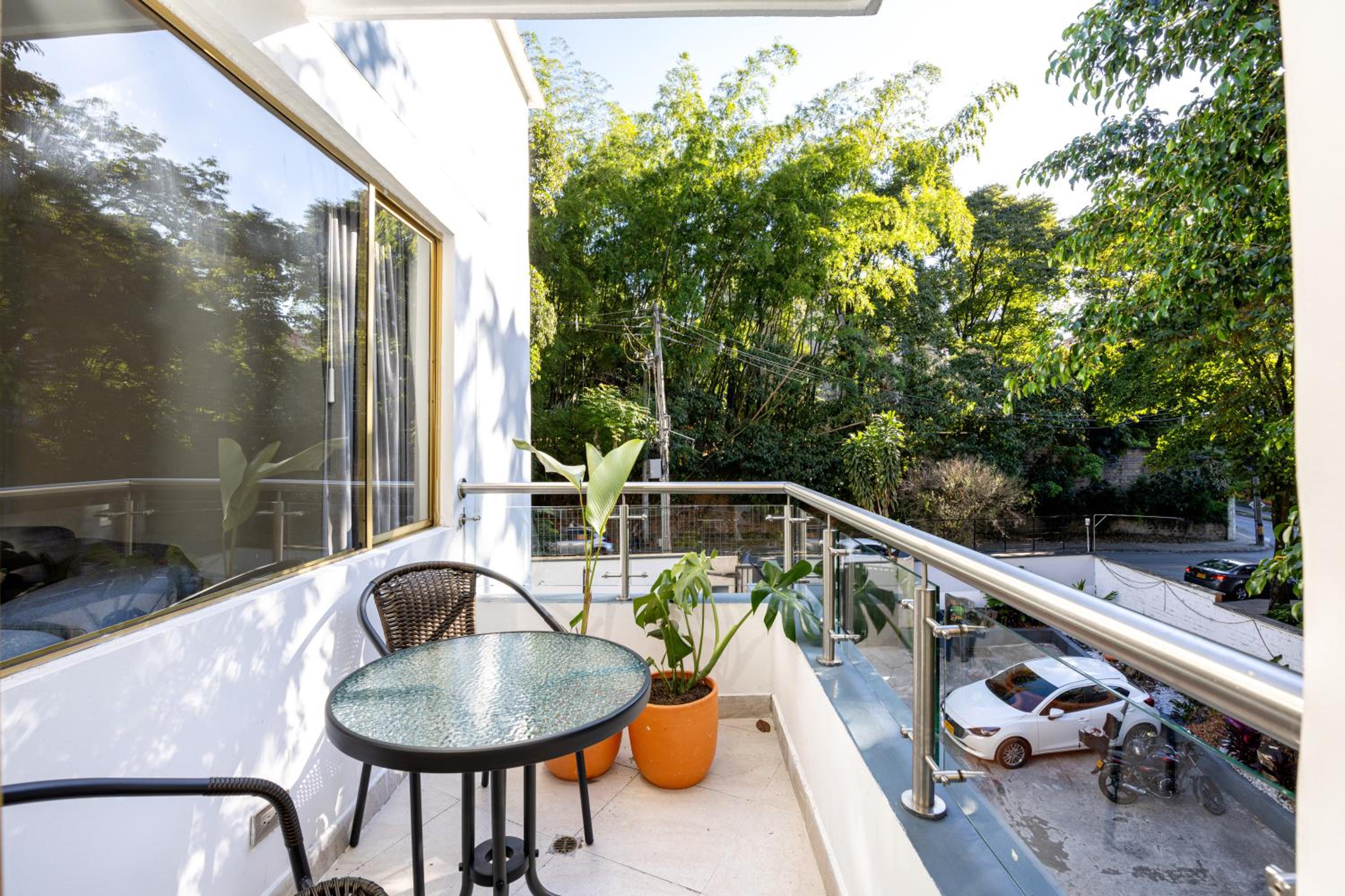 El Poblado, La Frontera (Apartamentos)