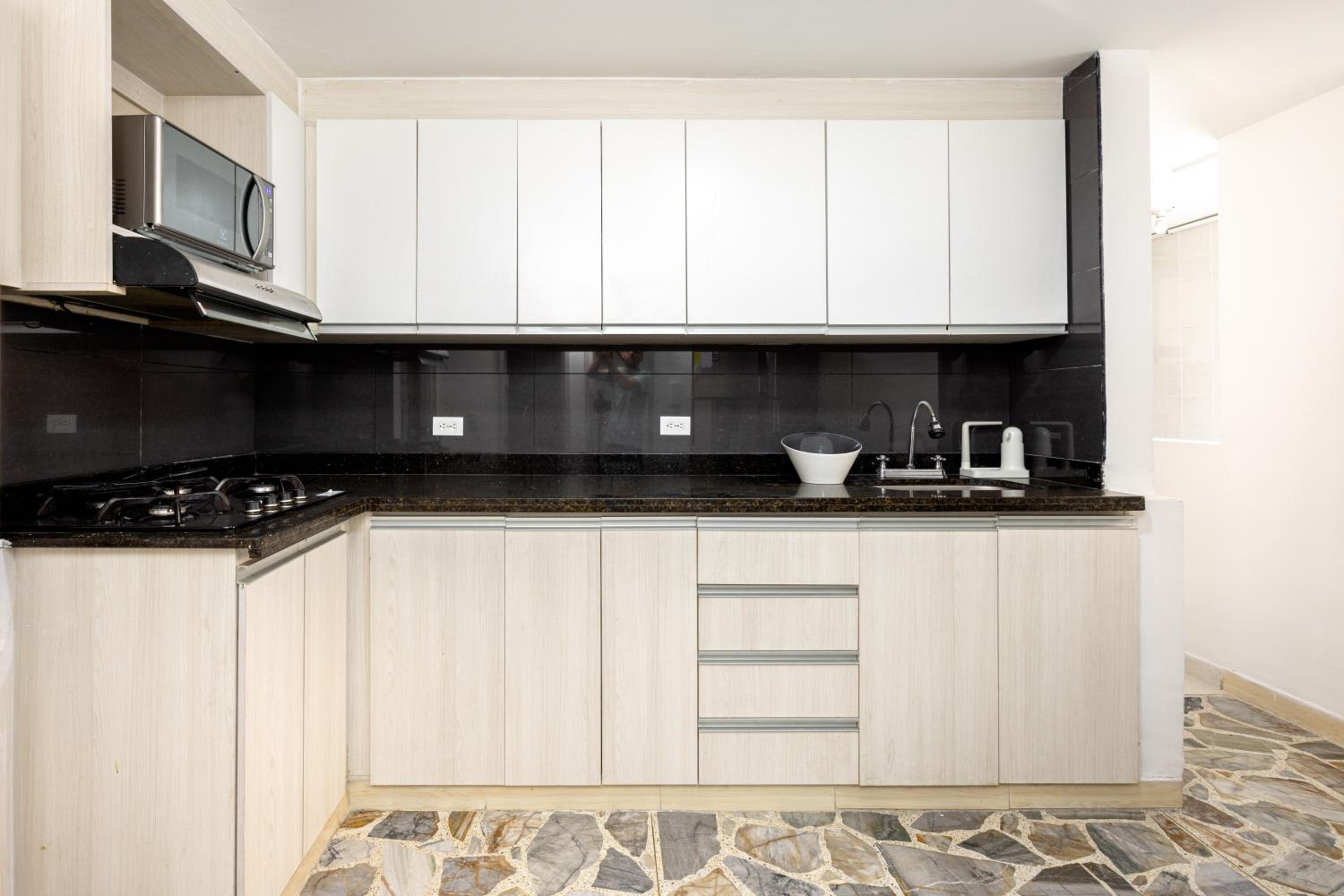 El Poblado, La Frontera (Apartamentos)