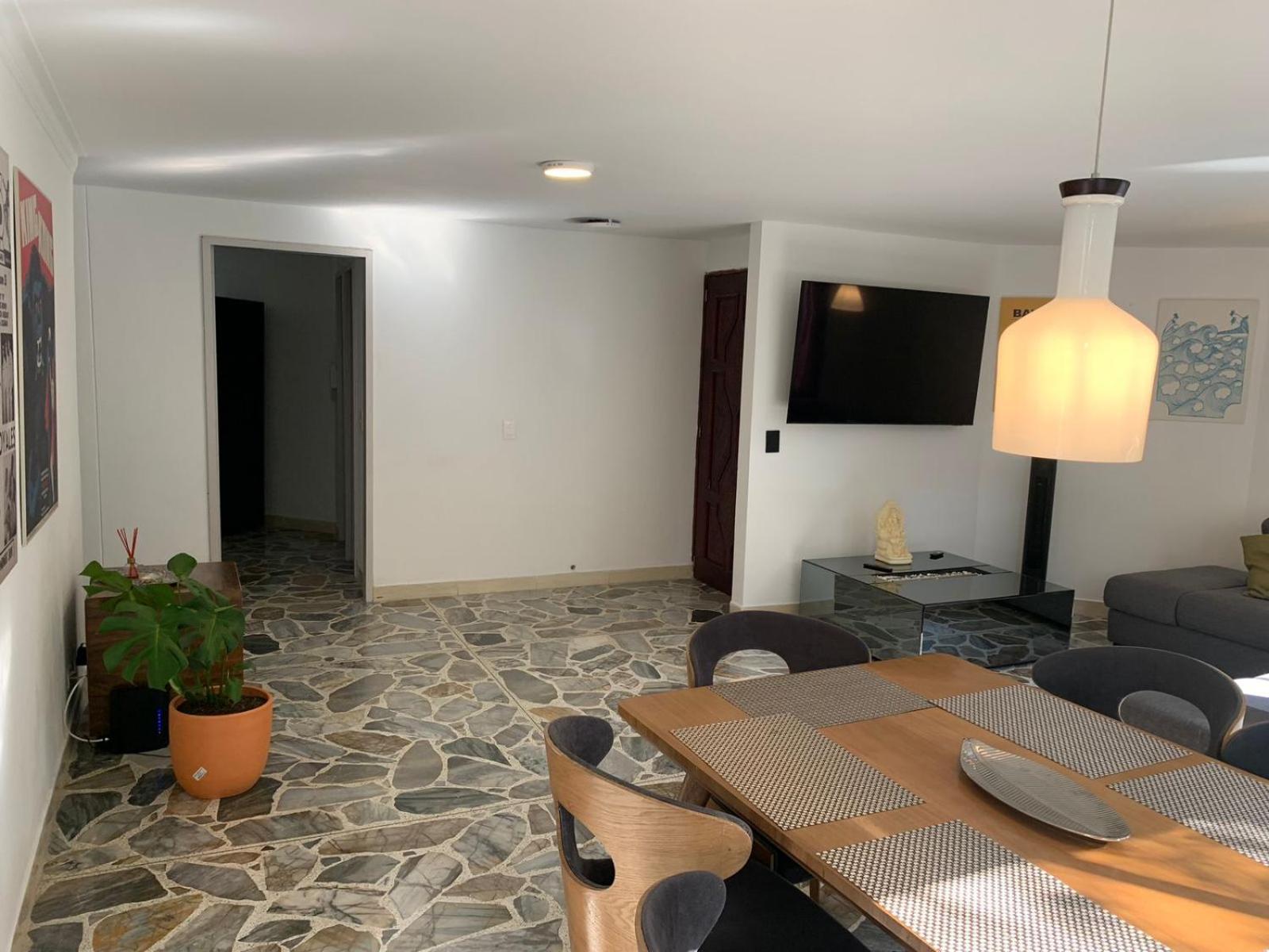 El Poblado, La Frontera (Apartamentos)