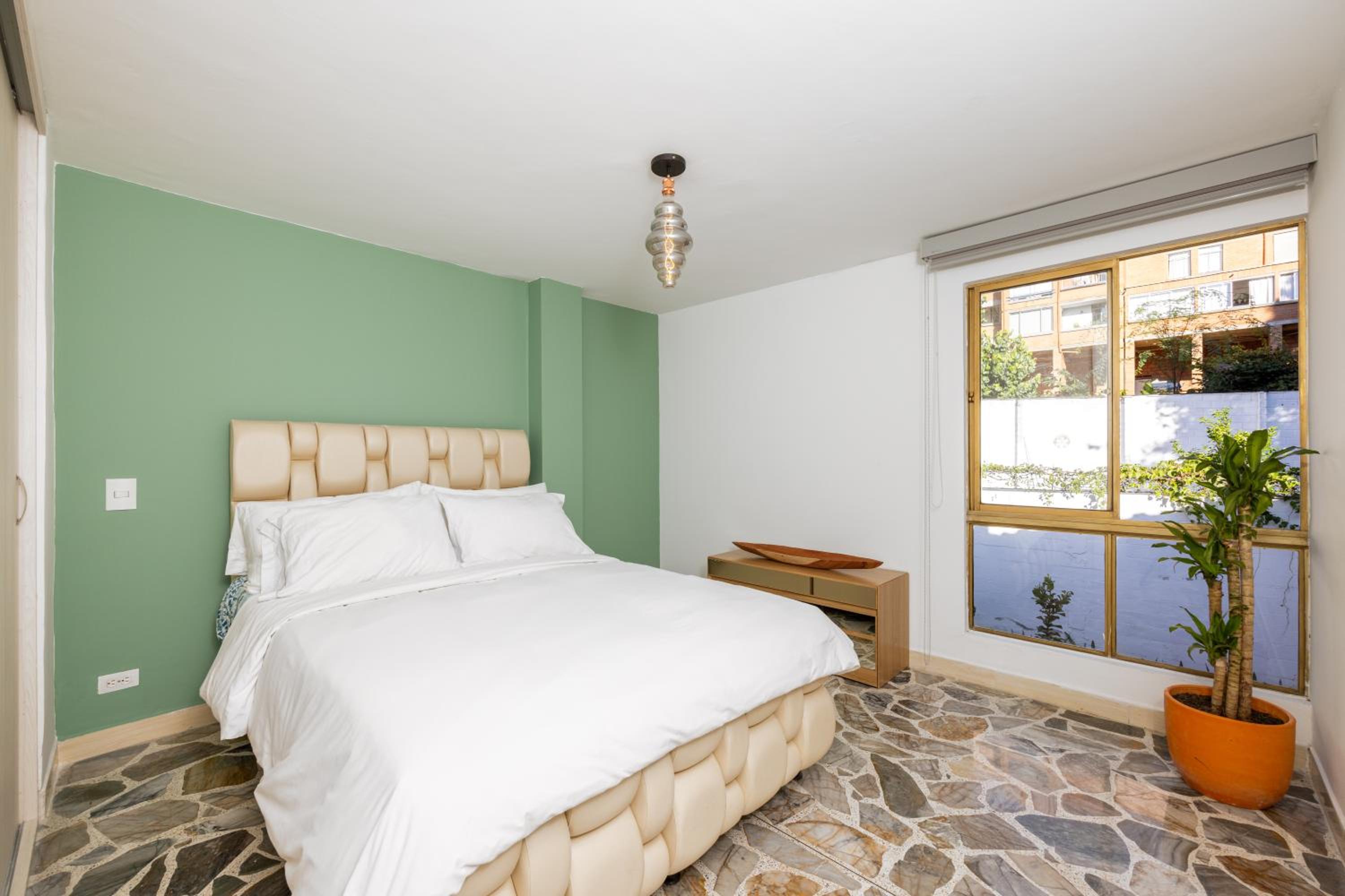 El Poblado, La Frontera (Apartamentos)
