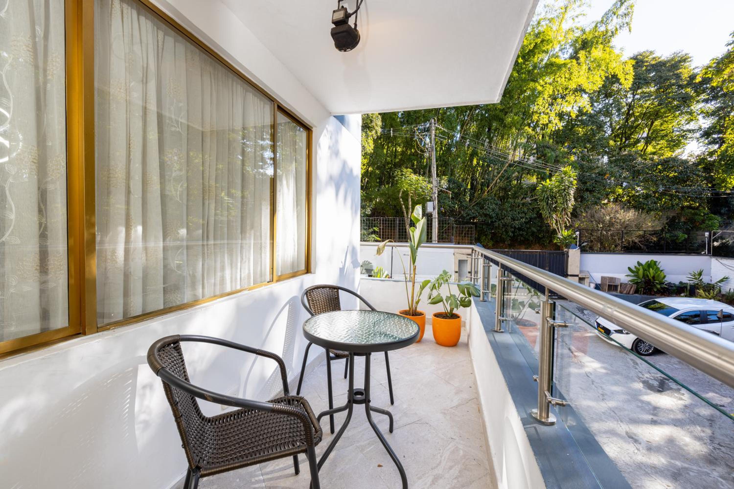El Poblado, La Frontera (Apartamentos)