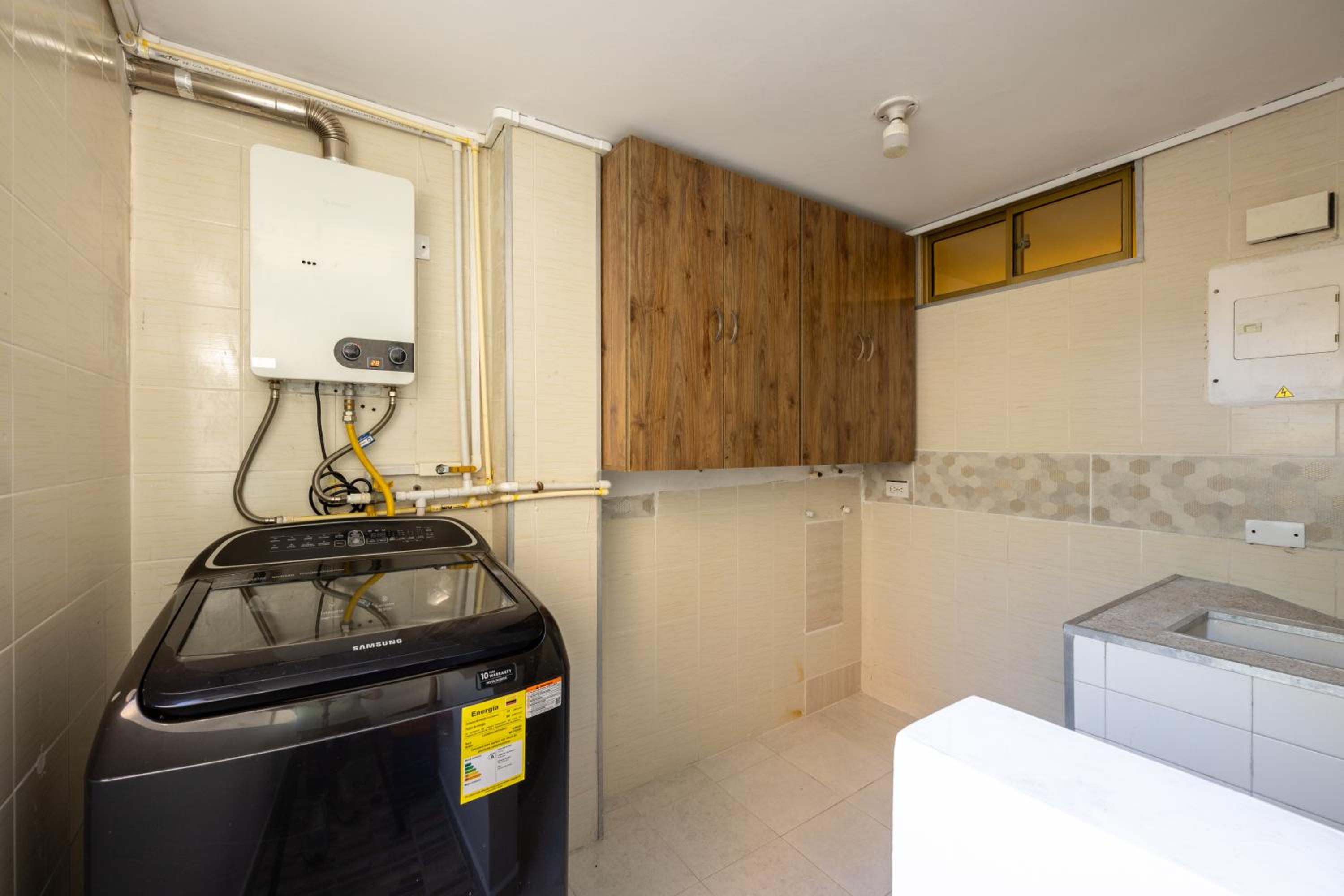 El Poblado, La Frontera (Apartamentos)