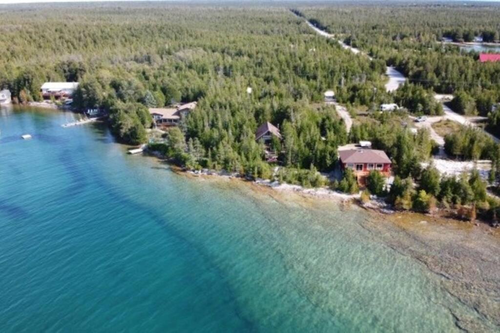 Blue Vista Tobermory Waterfront Cottage