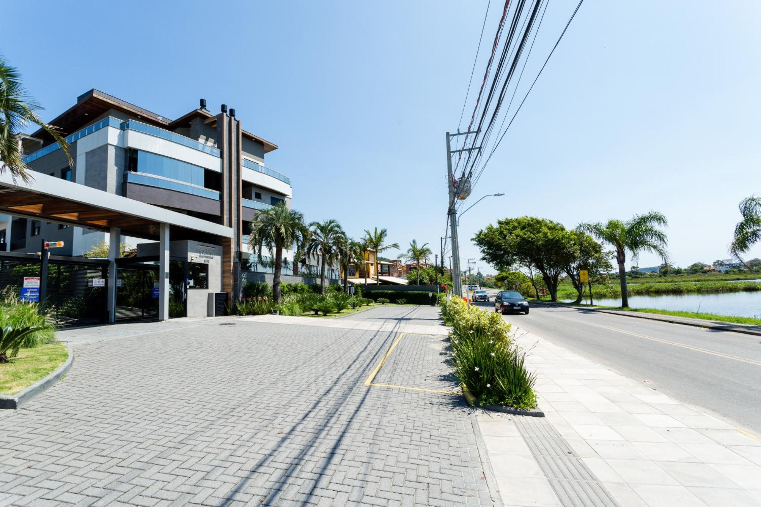 Swami: Conforto e Estilo no Novo Campeche HT5059