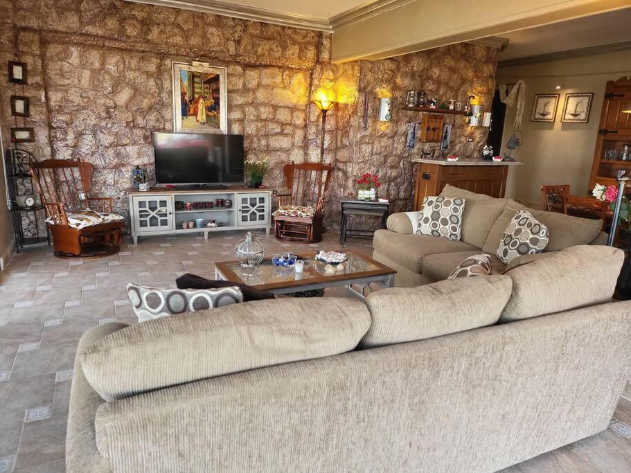 Beachfront Sokhna Chalet 3 Bedrooms Y1
