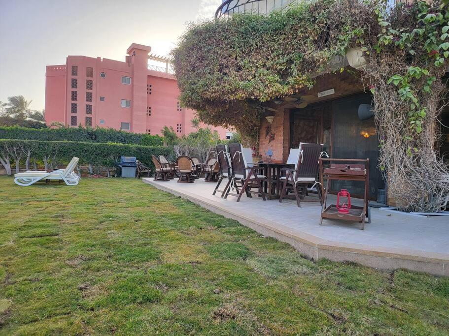 Beachfront Sokhna Chalet 3 Bedrooms Y1