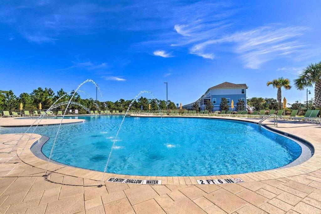 New Listing w pool & hot tub 4bd discounted view 4