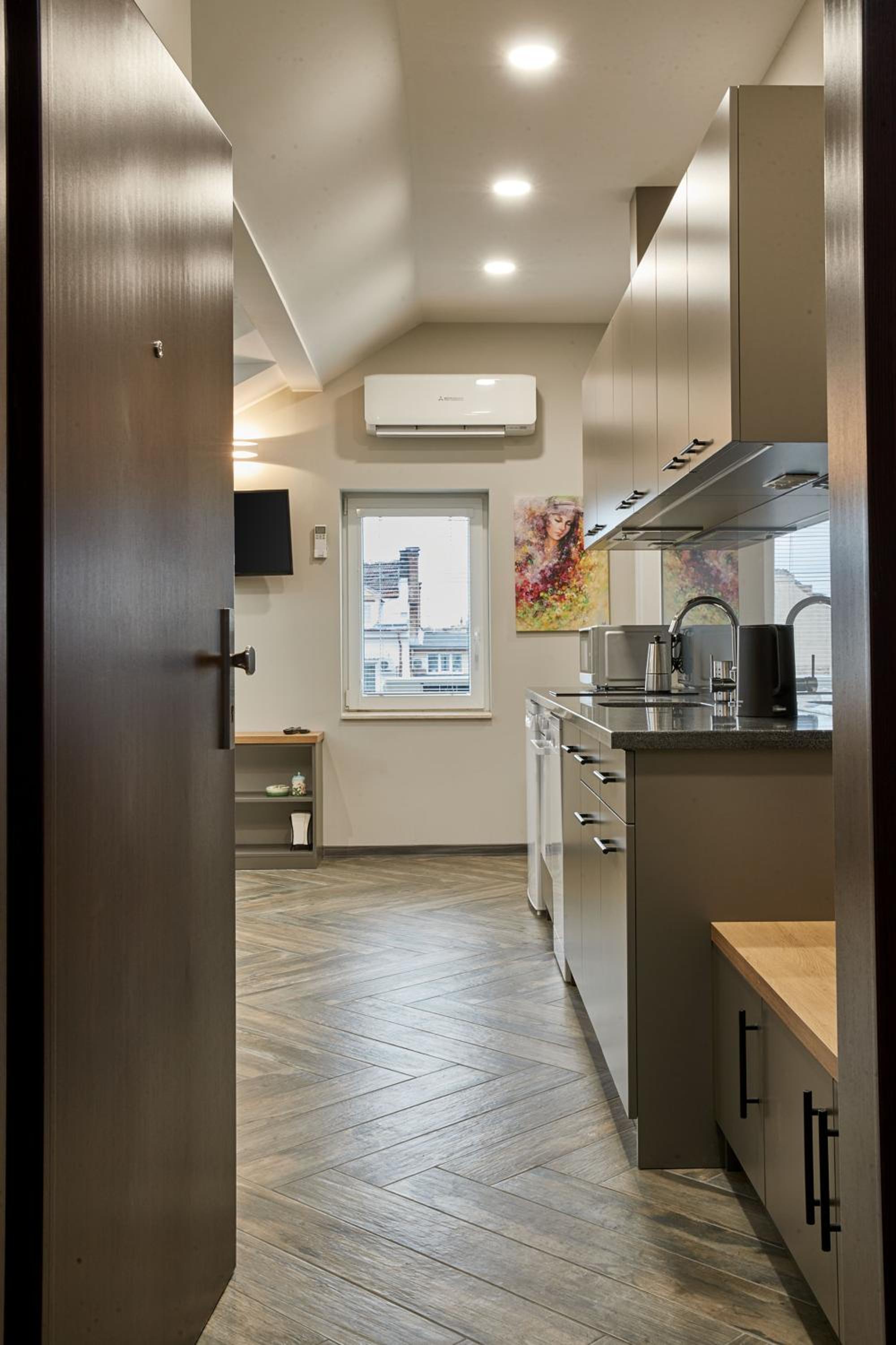 Lofty - 1 bedroom apartment in the heart of Sofia