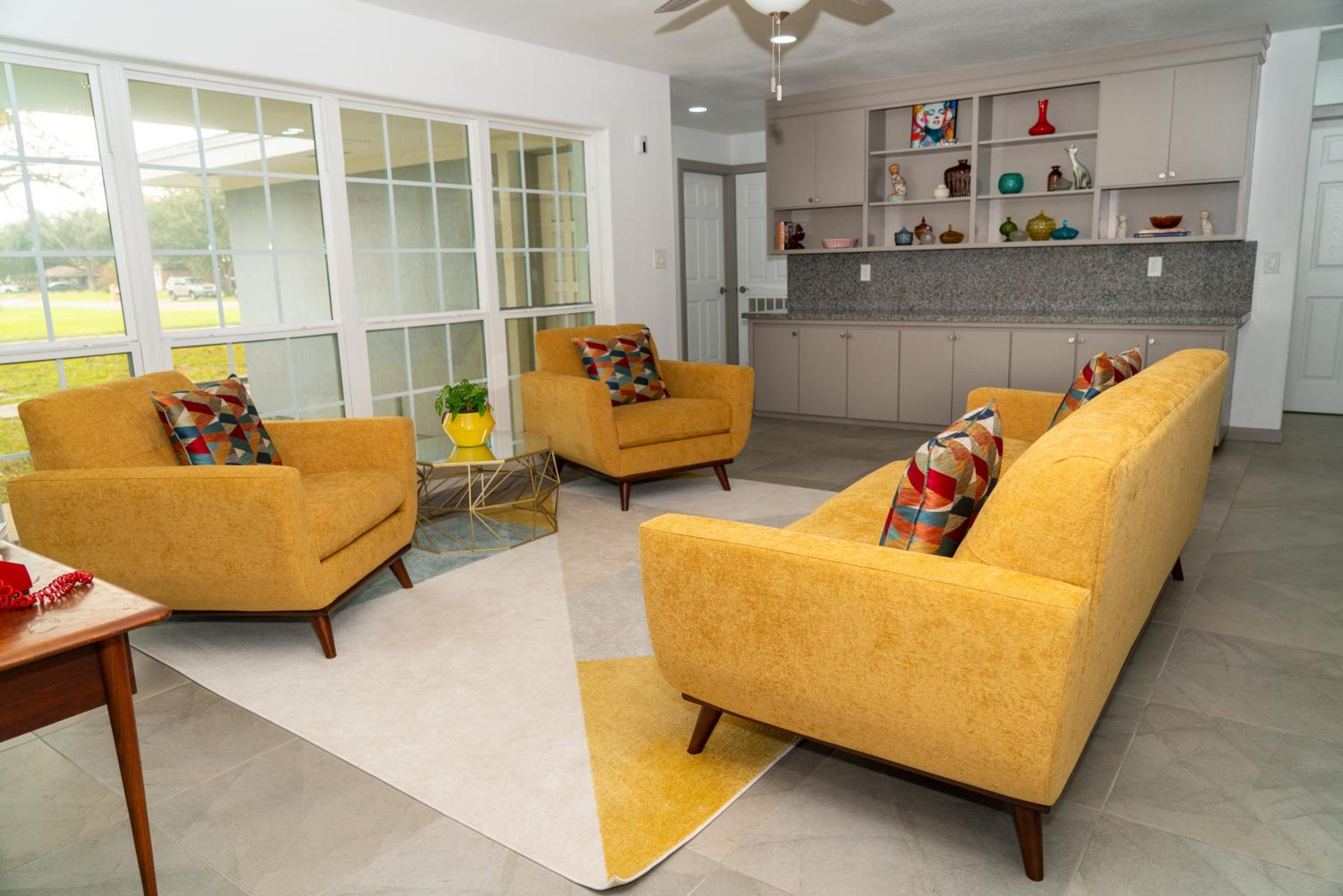 Mid-Century Modern Retreat